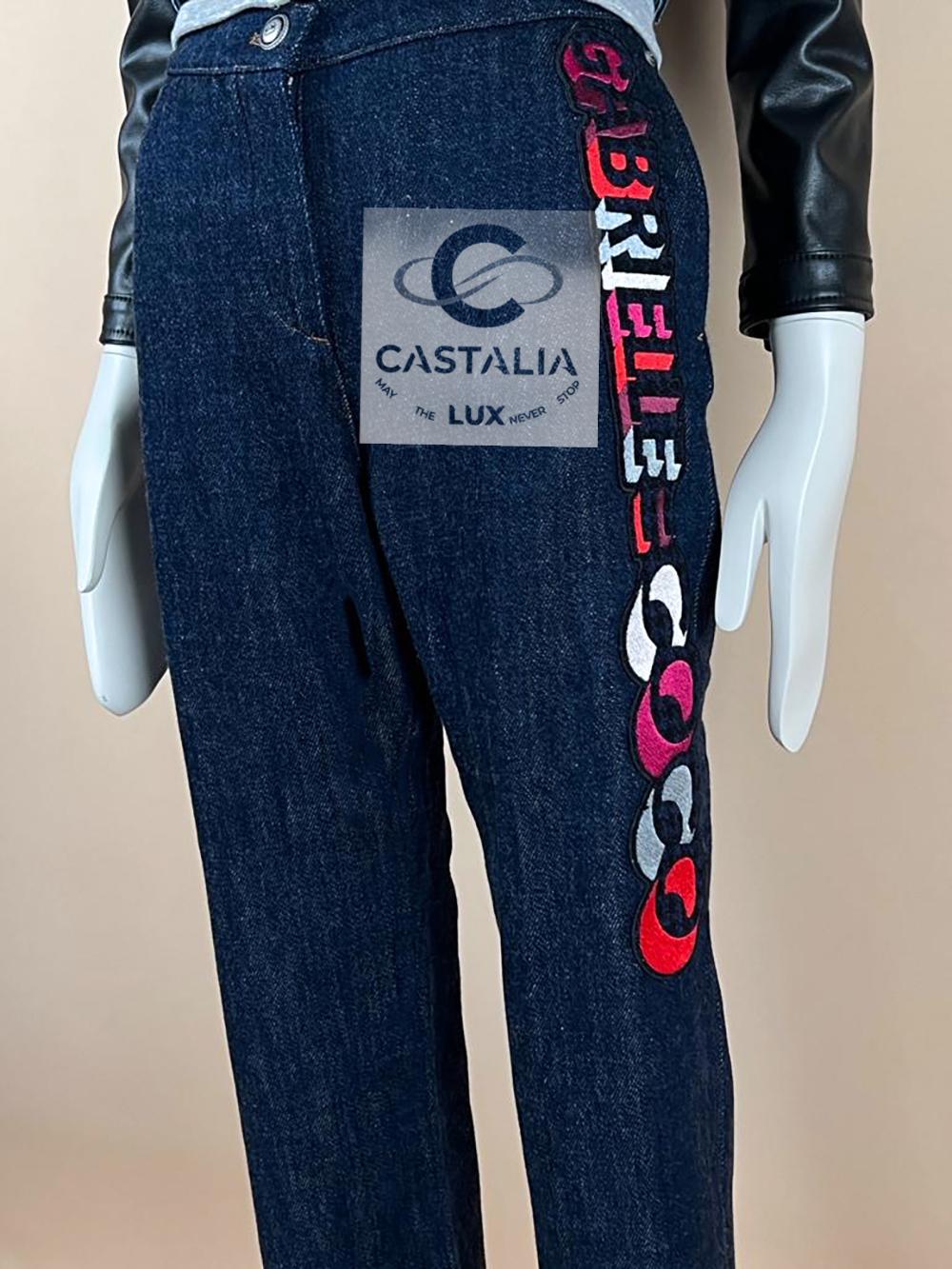 Chanel Coco Gabrielle Embroidery Jeans 36 FR In New Condition For Sale In Dubai, AE