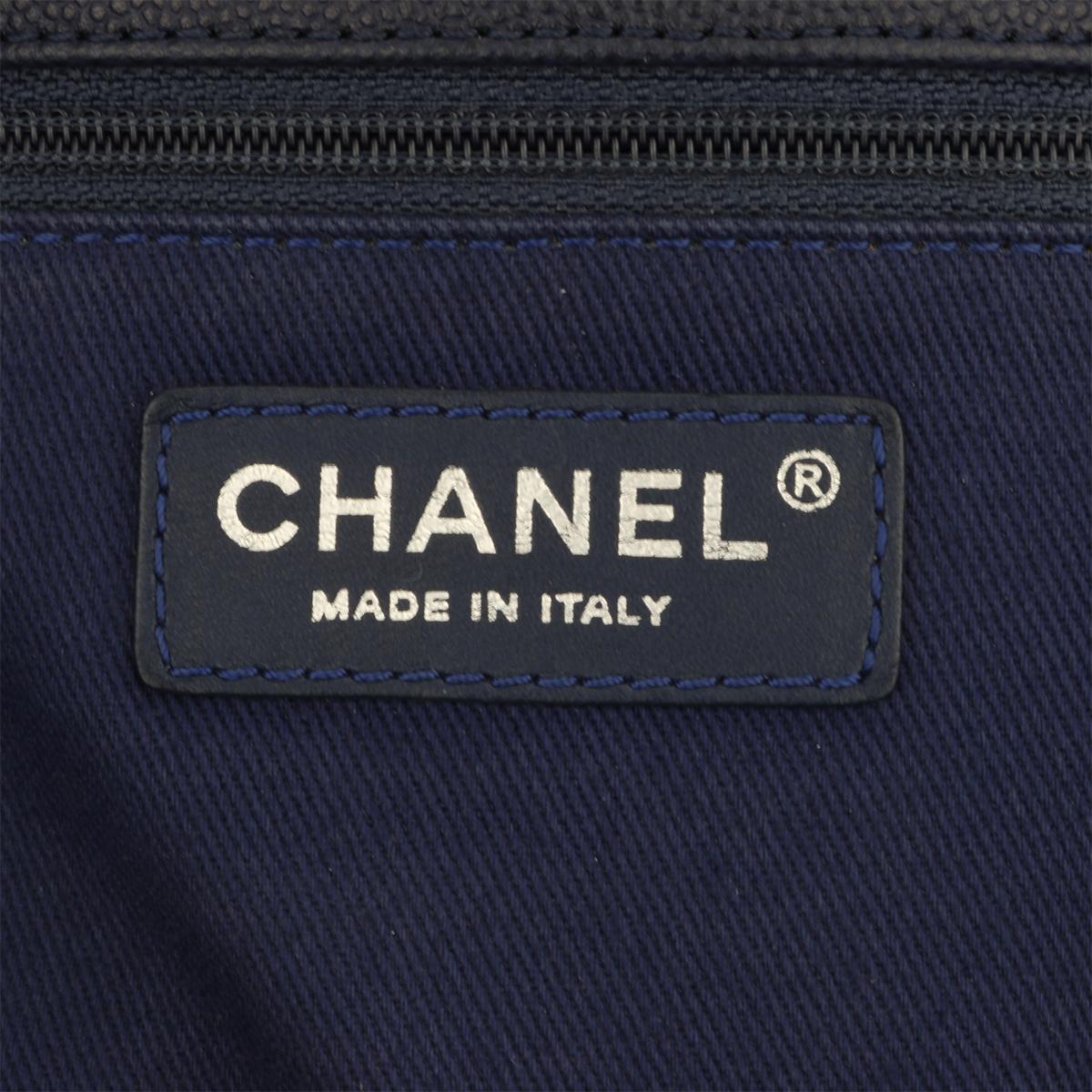 Chanel Coco Handle Bag Large Navy Caviar with Ruthenium Hardware 2017 6