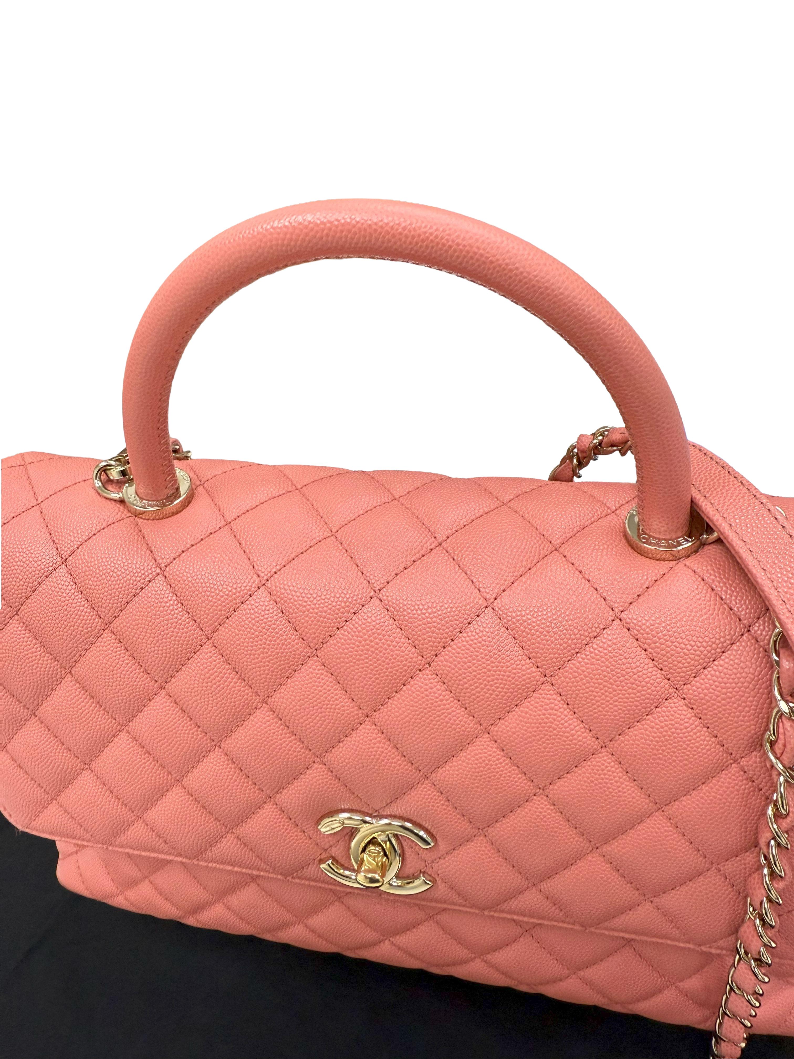 Chanel Coco Handle Flap Borsa in pelle di vitello martellata rosa in vendita 4