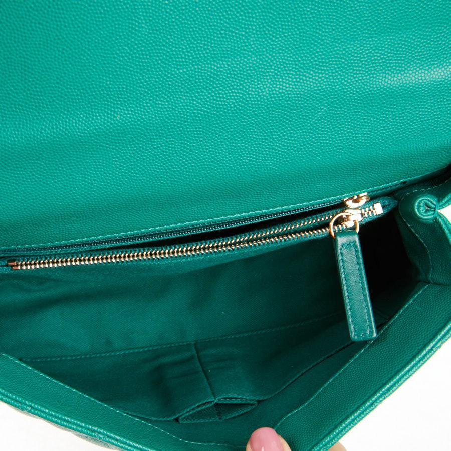 Women's CHANEL Coco Handle Hand Bag in Green Emerald Caviar Leather