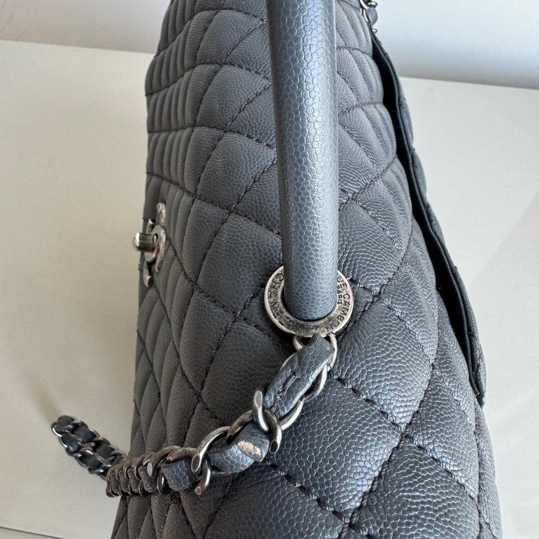 Chanel Coco Handle Maxi Grey Caviar Leather Silver Hardware 32cm, 2015-2016 For Sale 9