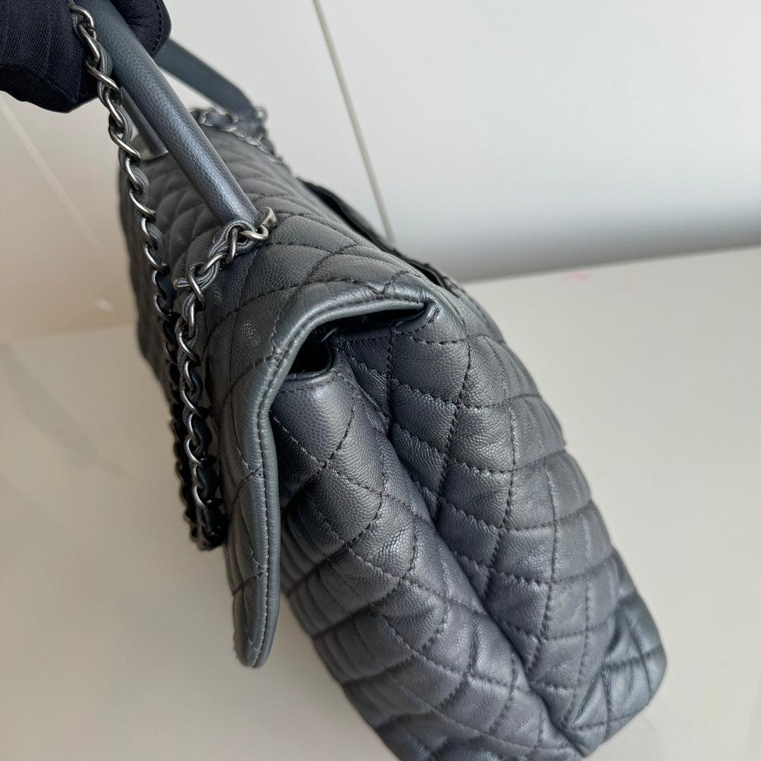 Chanel Coco Handle Maxi Grey Caviar Leather Silver Hardware 32cm, 2015-2016 For Sale 10