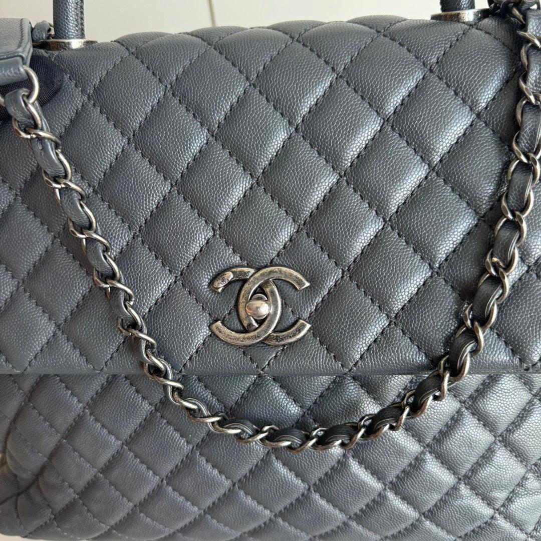 Chanel Coco Handle Maxi Grey Caviar Leather Silver Hardware 32cm, 2015-2016 For Sale 11