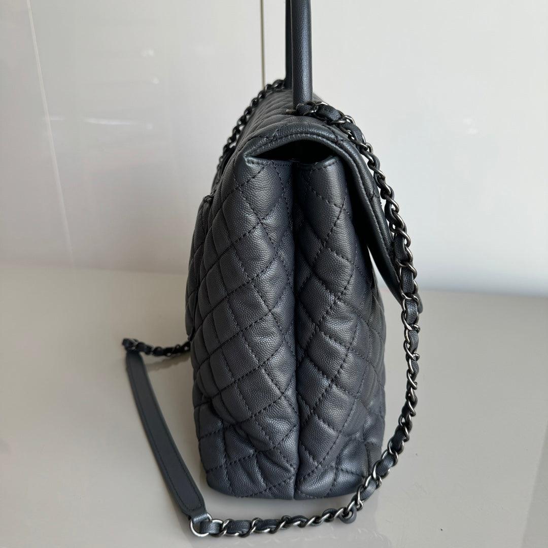 Chanel Coco Handle Maxi Grey Caviar Leather Silver Hardware 32cm, 2015-2016 For Sale 2