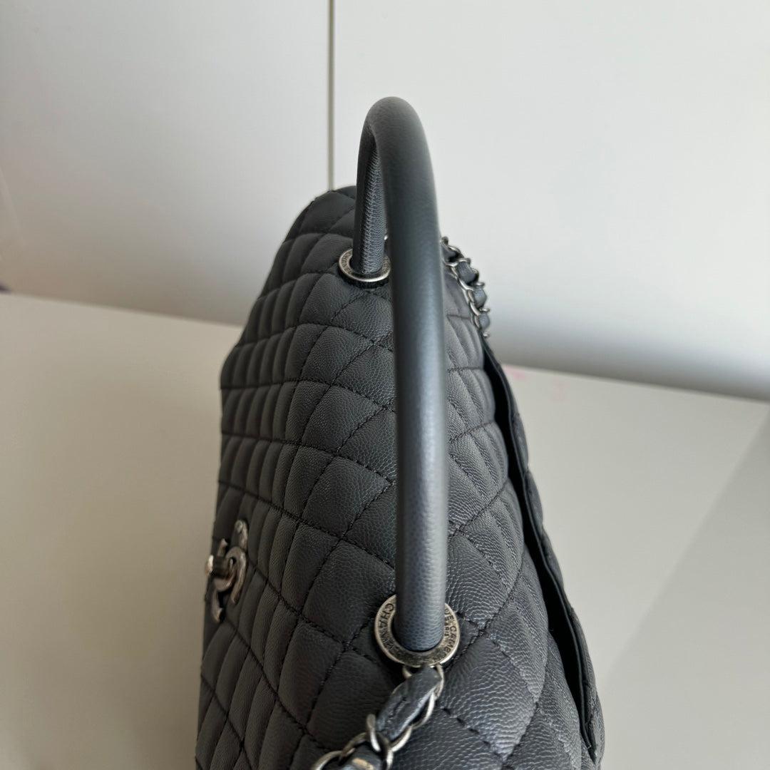 Chanel Coco Handle Maxi Grey Caviar Leather Silver Hardware 32cm, 2015-2016 For Sale 4