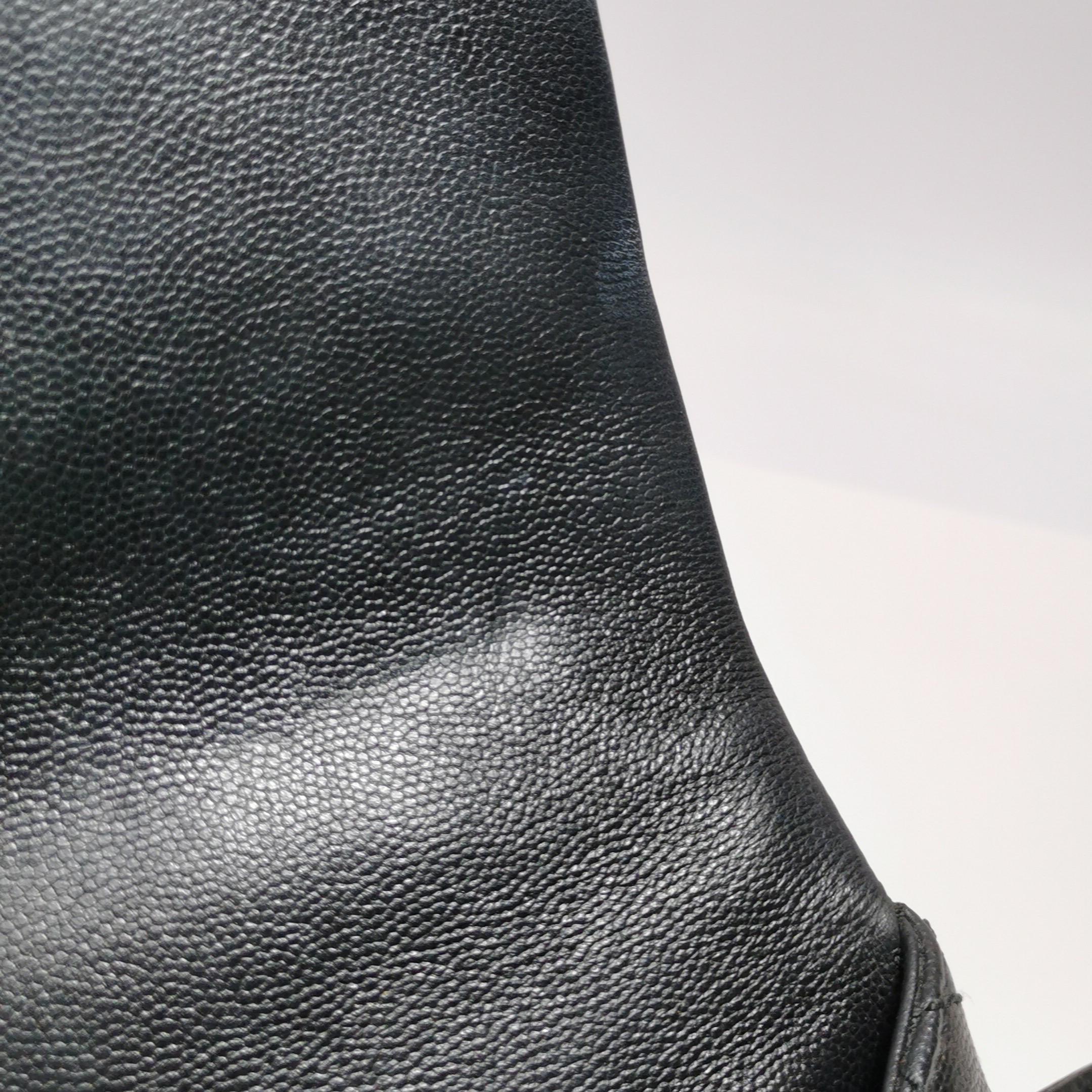 Coco Chanel Manico Medio in Pelle Caviale Nera Hardware Argento, 2016 in vendita 8