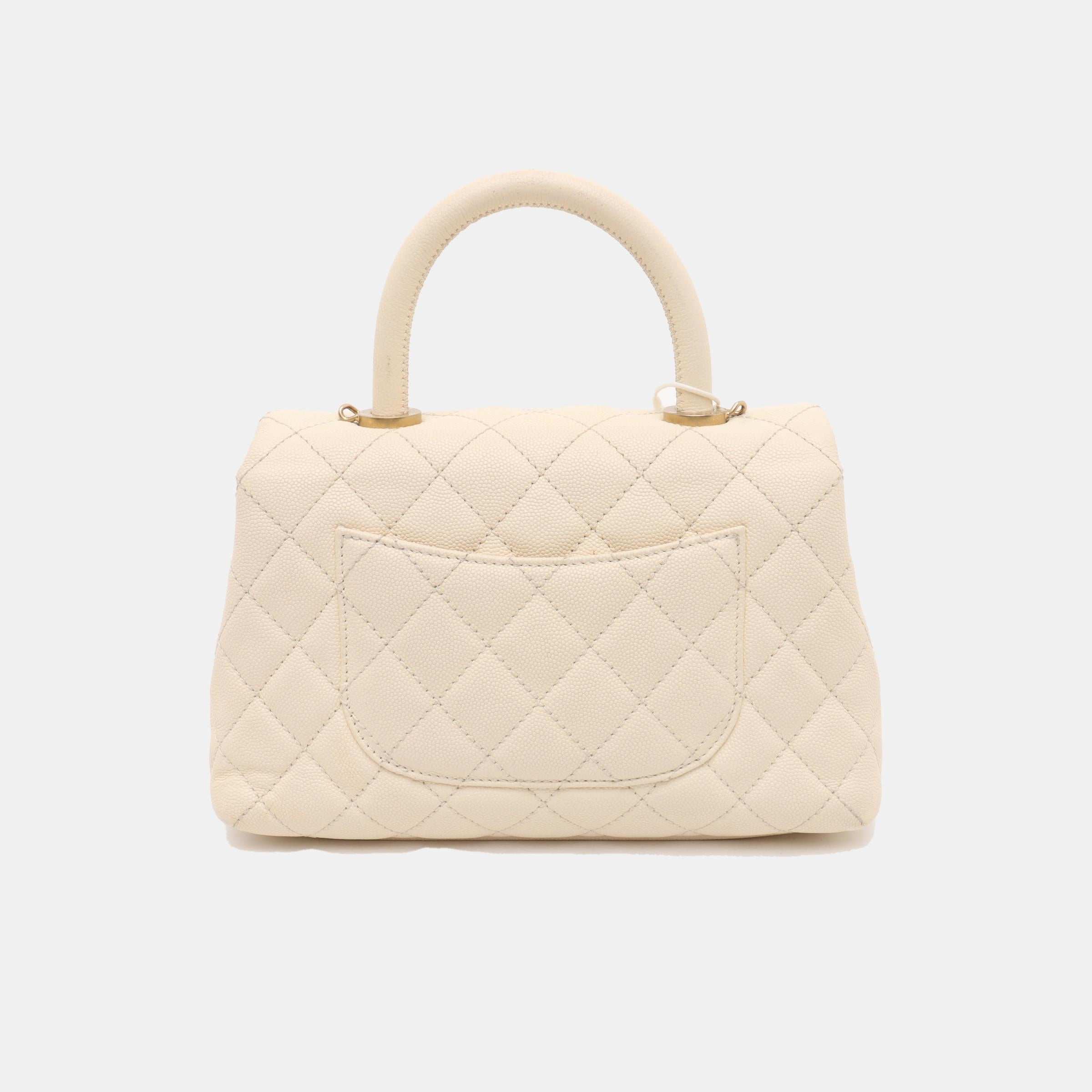 Chanel Coco Handle Small Beige Caviar Leather Gold Hardware, 2017 In Good Condition In AUBERVILLIERS, FR
