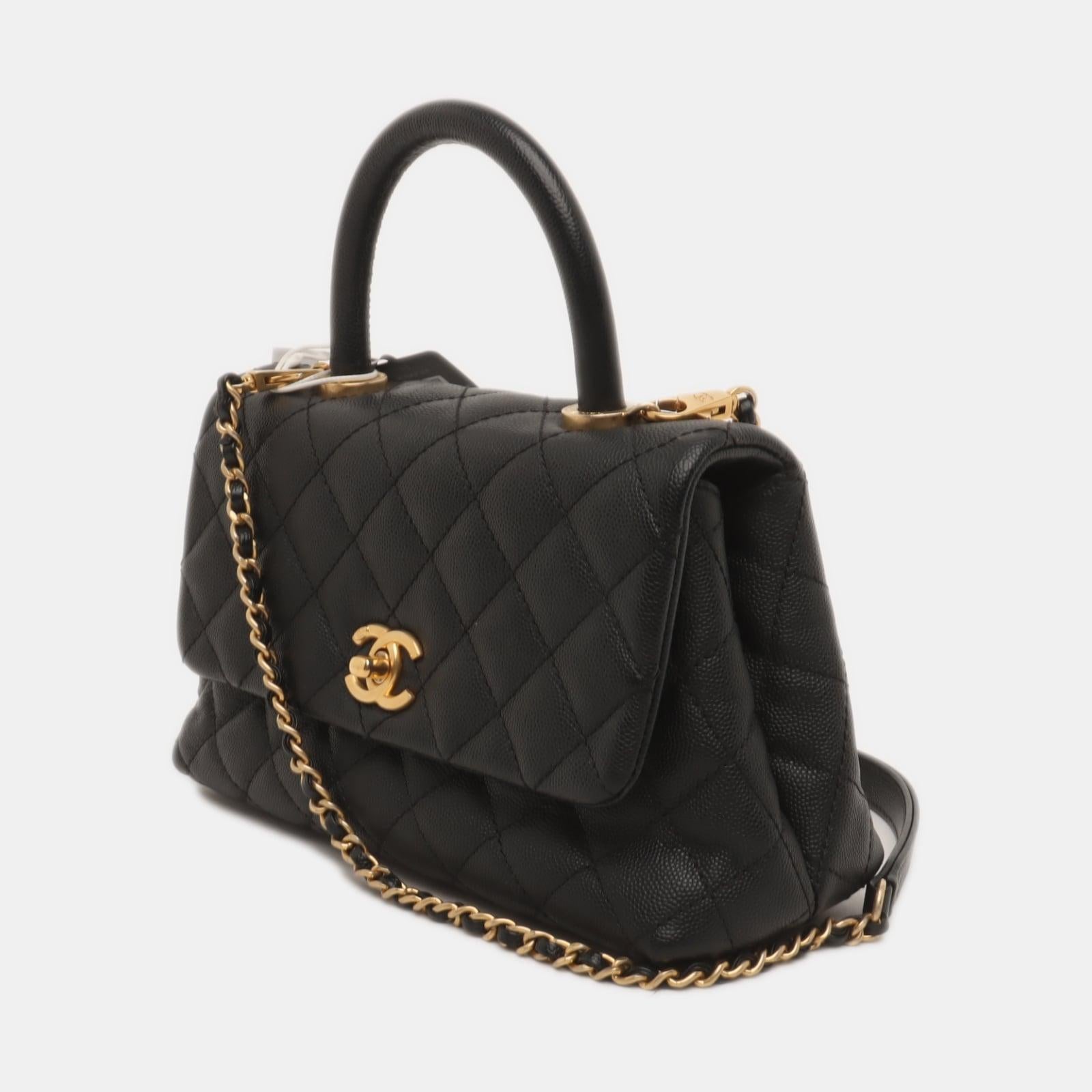 Chanel Coco Handle Small Black Caviar Leather Gold Hardware 2017 In Excellent Condition In AUBERVILLIERS, FR