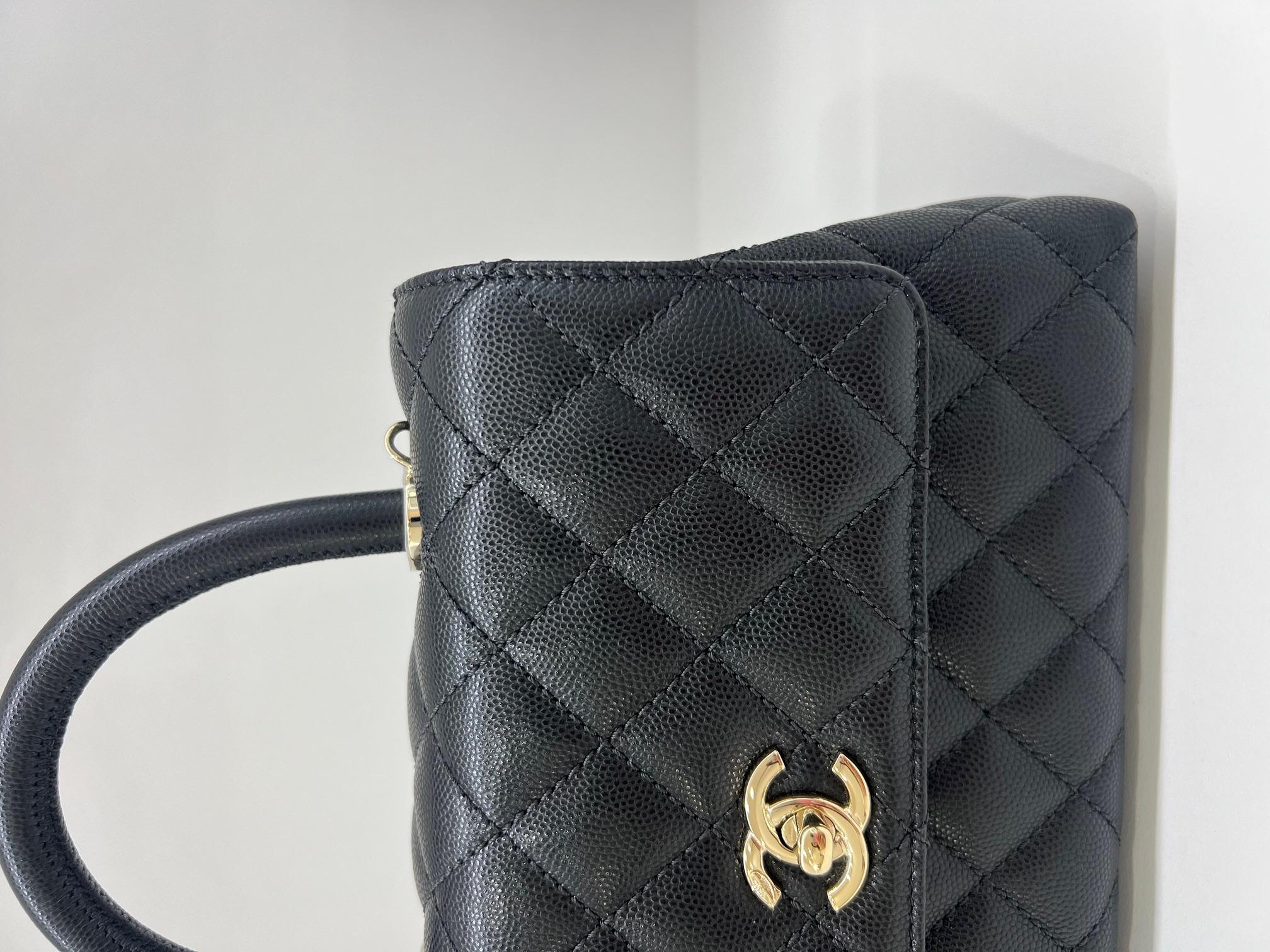Women's or Men's Chanel Coco Handle Small Black For Sale