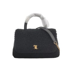 Chanel Coco Handle Small Schwarz Shearling Gold Hardware, 2017