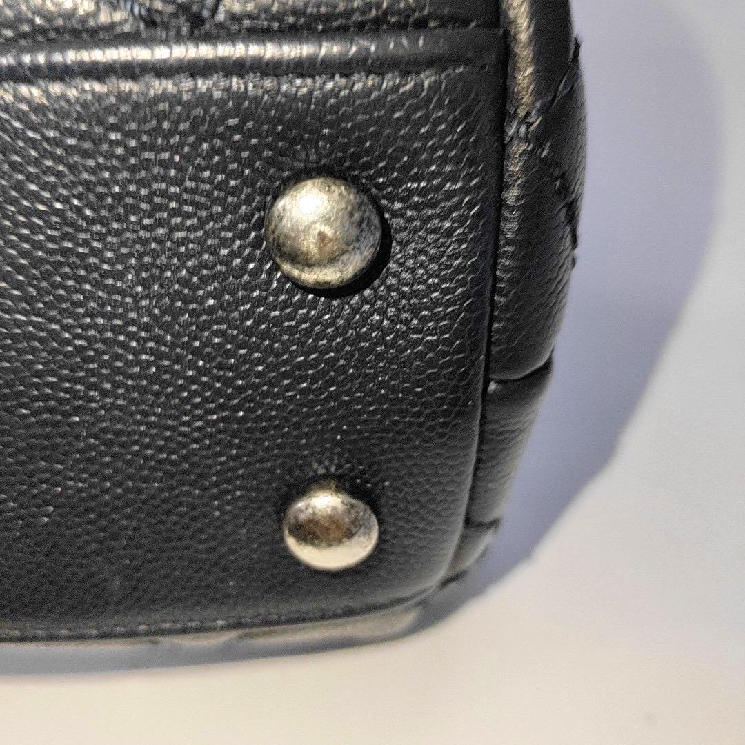 Asa Coco Chanel Pequeña Piel Caviar Azul Marino Herrajes Plateados en venta 12