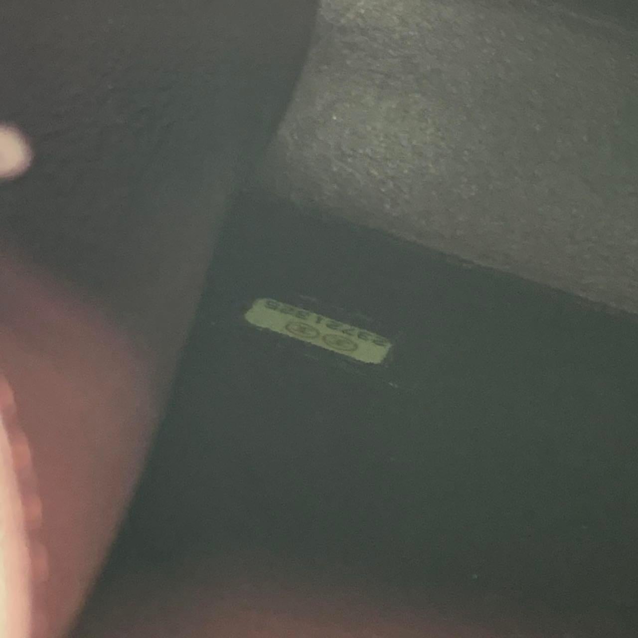 Chanel Coco Chanel Minaudière à carte clé Edition limitée en cuir d'agneau blanc Go en vente 6