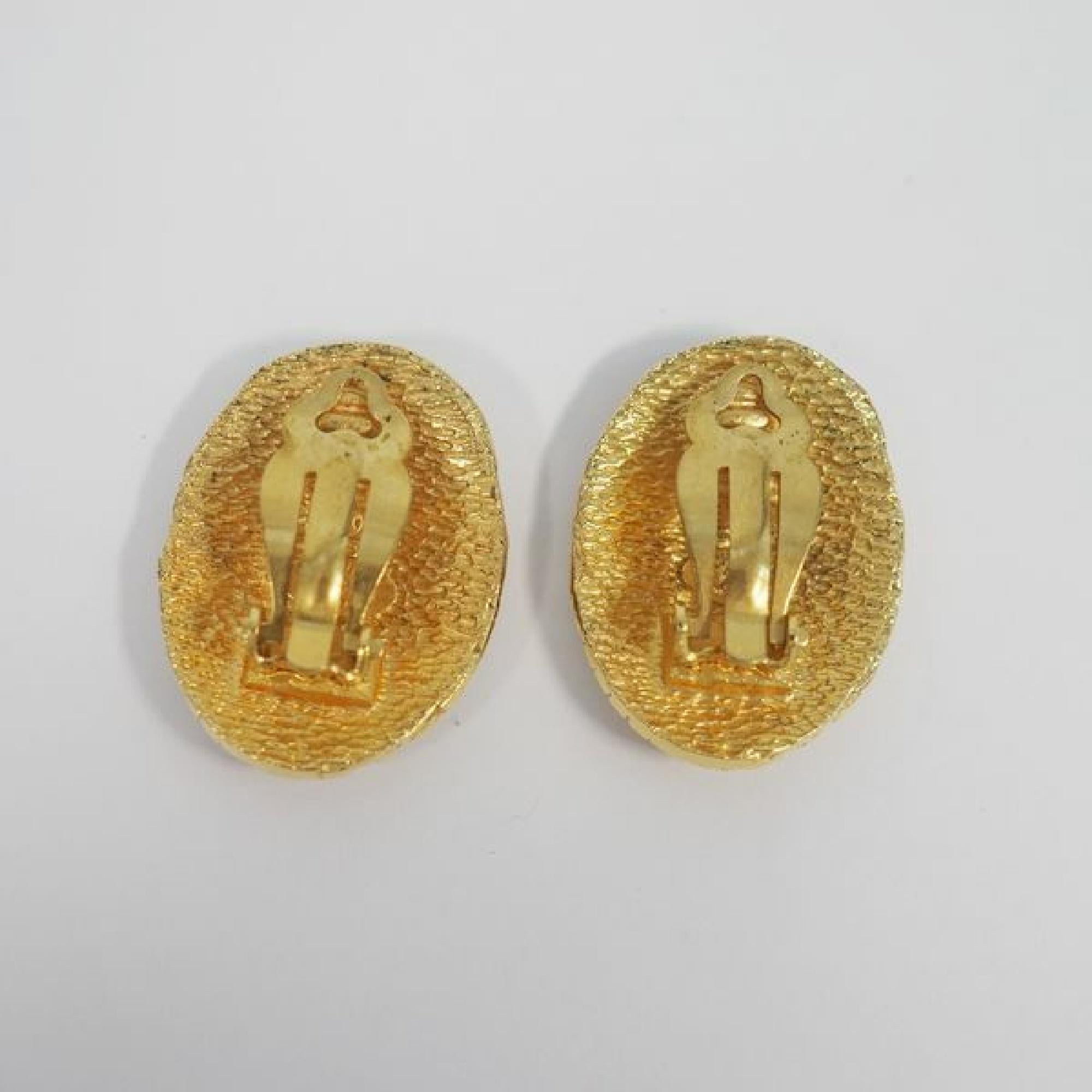 Women's CHANEL coco mark circle oval GP Womens earrings gold