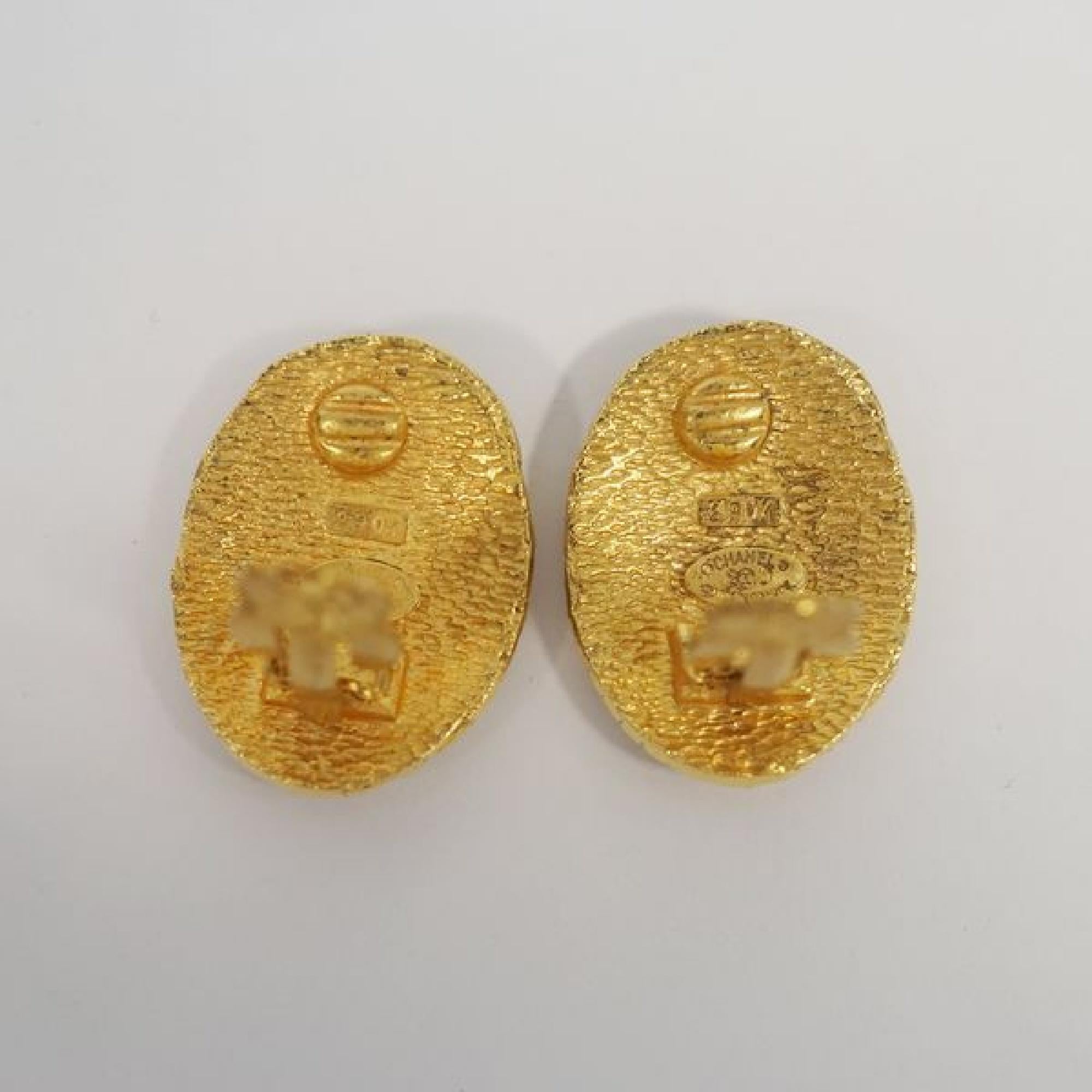 CHANEL coco mark circle oval GP Womens earrings gold 1