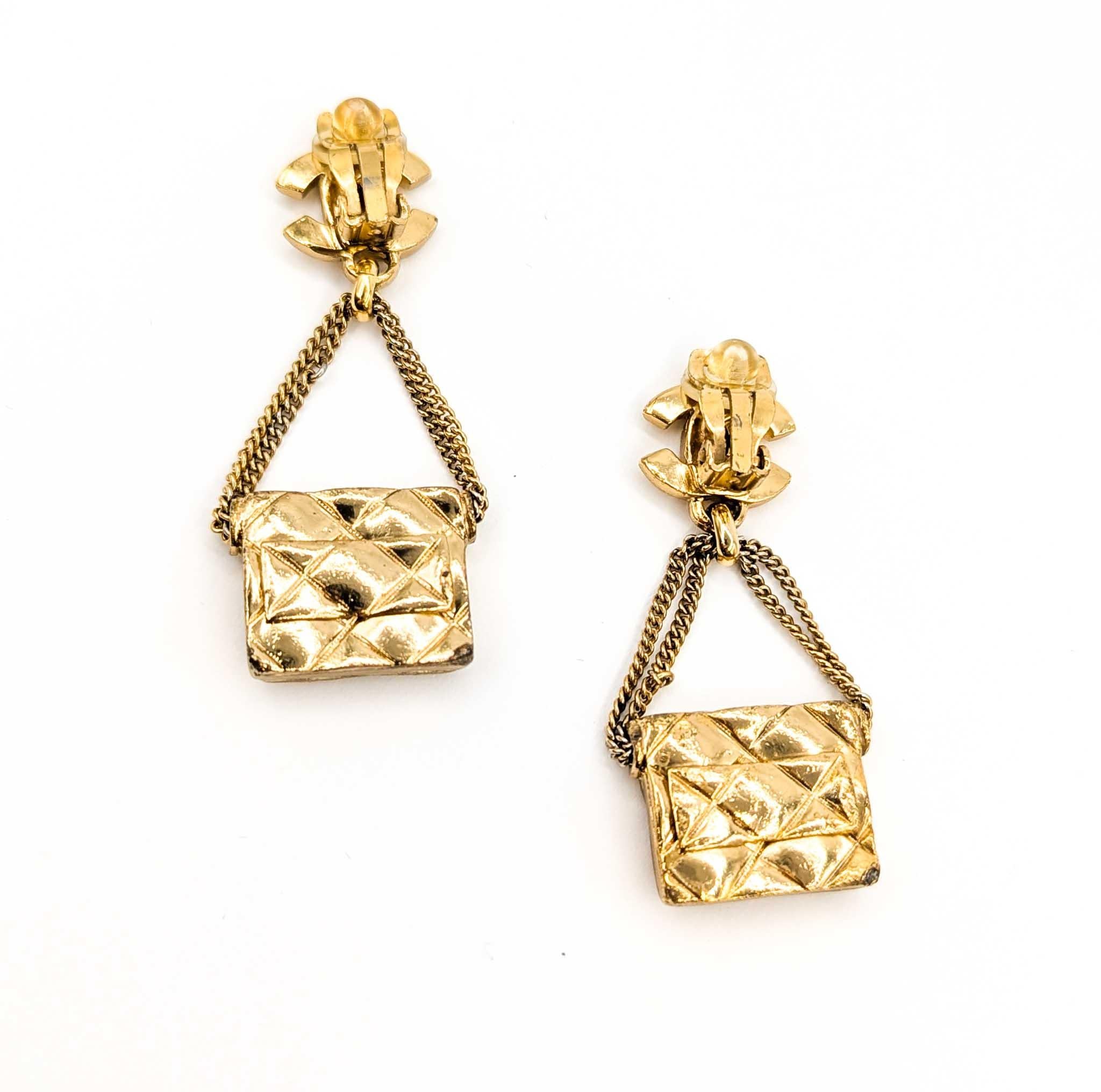 Chanel Coco Mark Dangle Matelasse Earrings Damen im Angebot