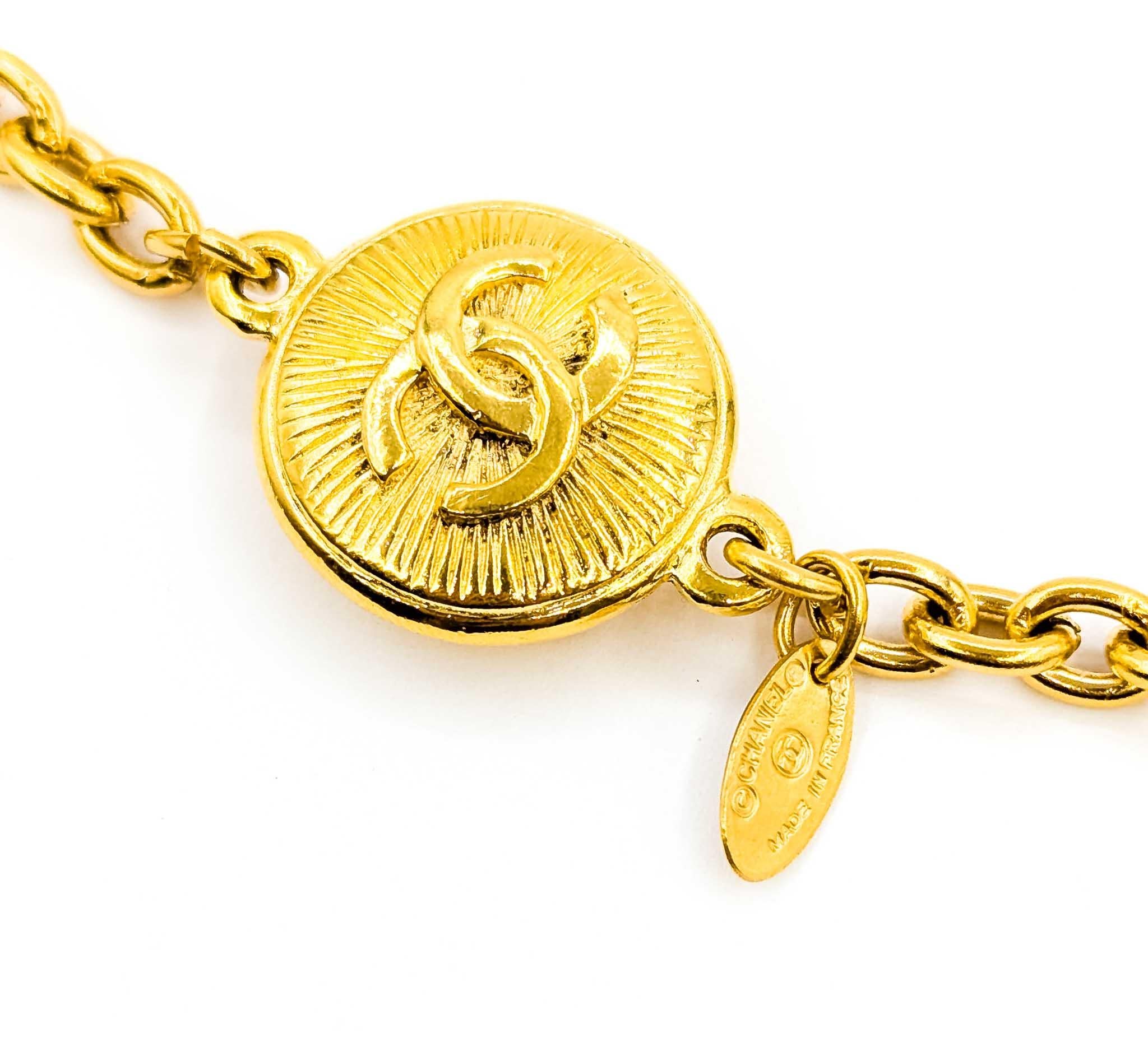 Chanel Coco Mark Gold Medallion Necklace in vendita 2