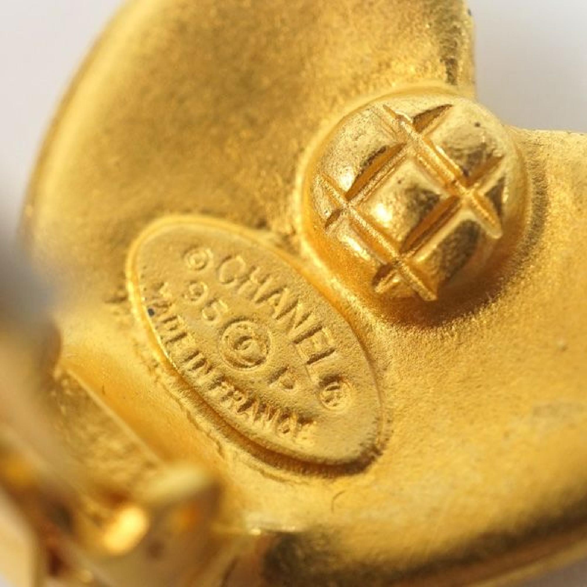 CHANEL coco mark heart GP Womens earrings gold 1