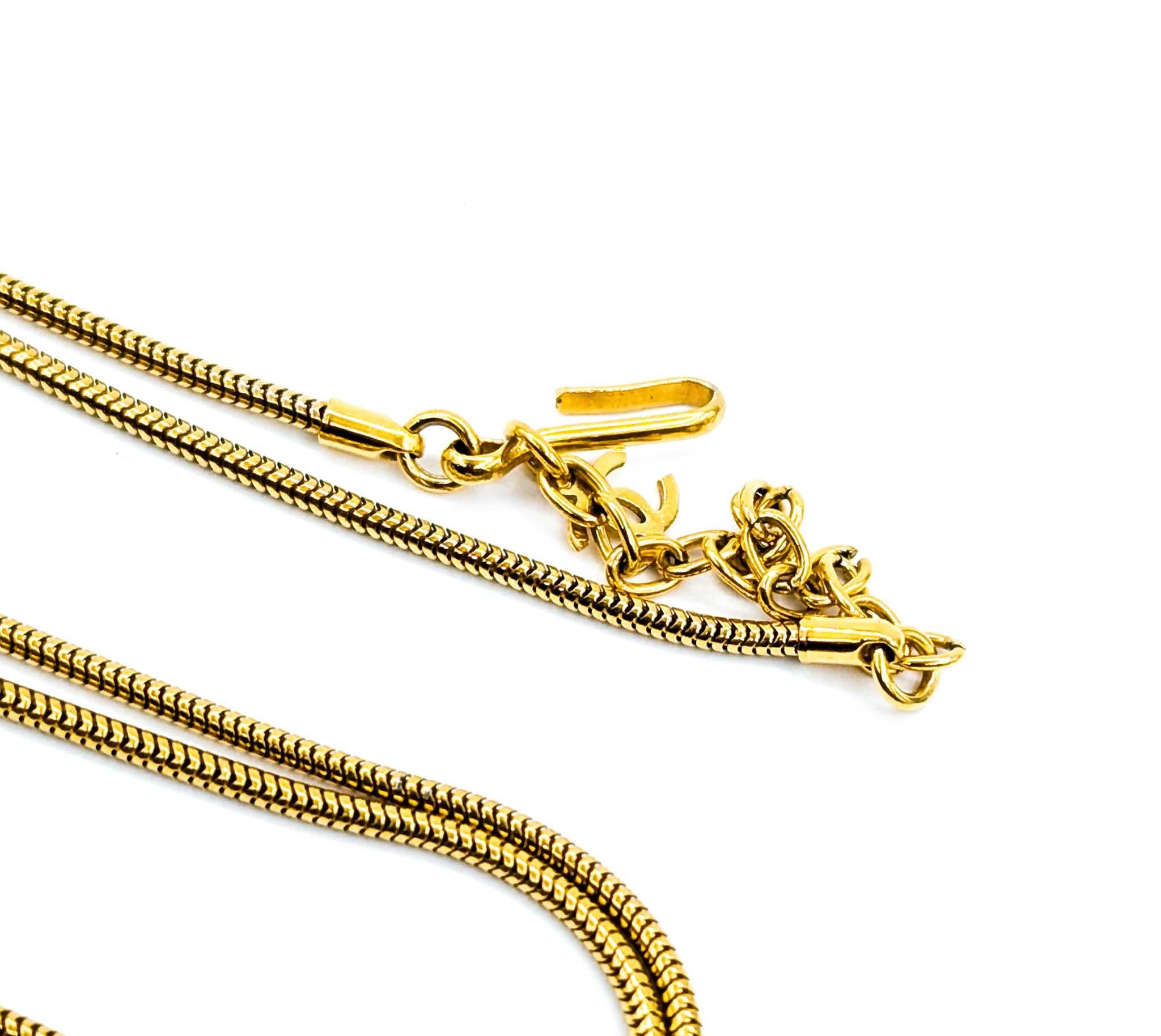 Chanel Coco Mark Necklace 4-Leaf Clover For Sale 1
