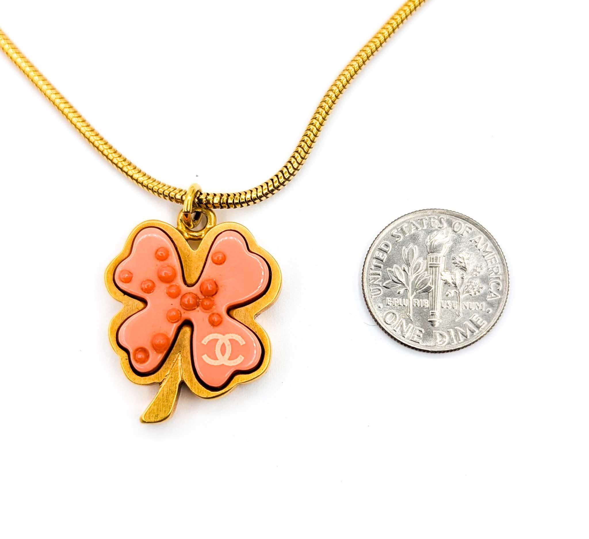 Chanel Coco Mark Necklace 4-Leaf Clover For Sale 4