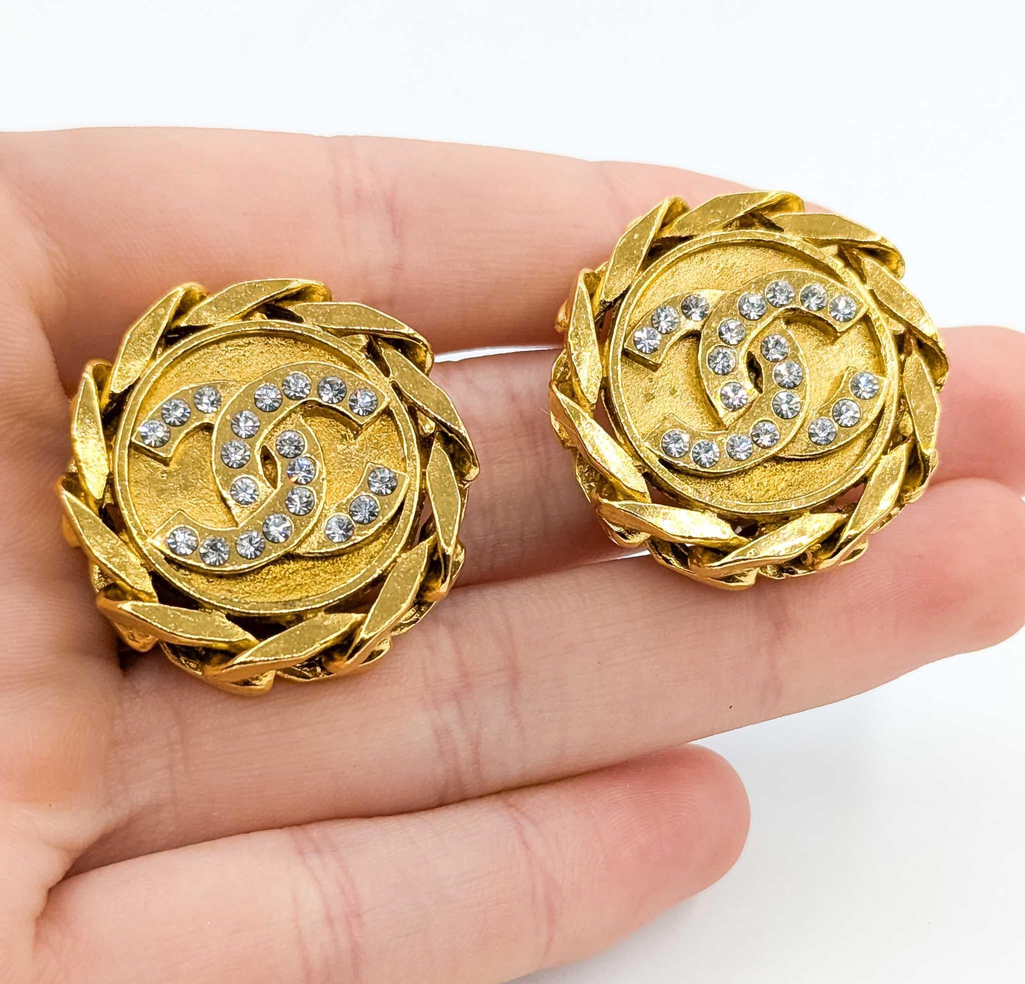 Rétro Chanel Coco Mark Rhinestone CC Earrings en vente