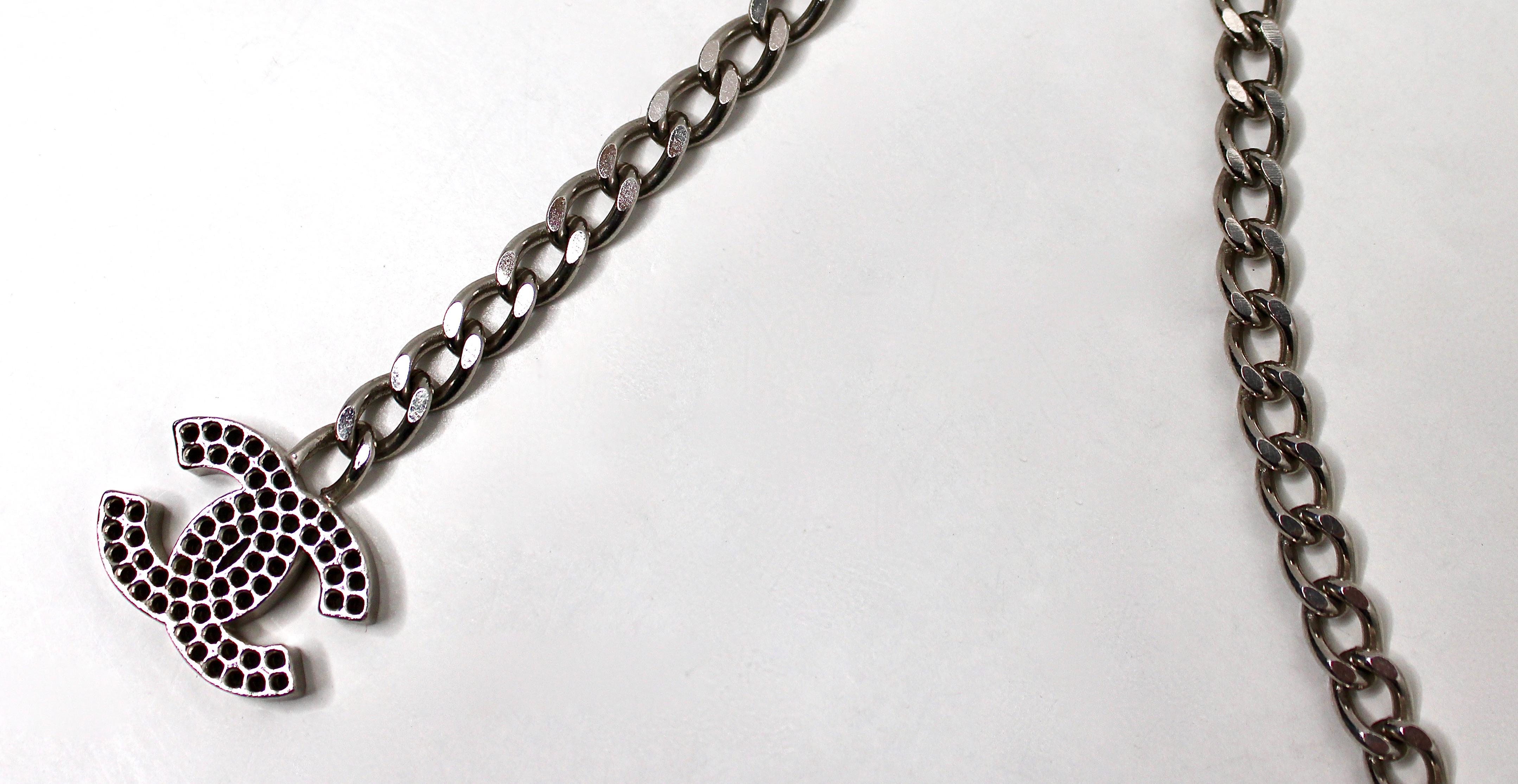 Cintura Chanel Coco Mark con catena in tonalità argento In condizioni buone in vendita a Scottsdale, AZ