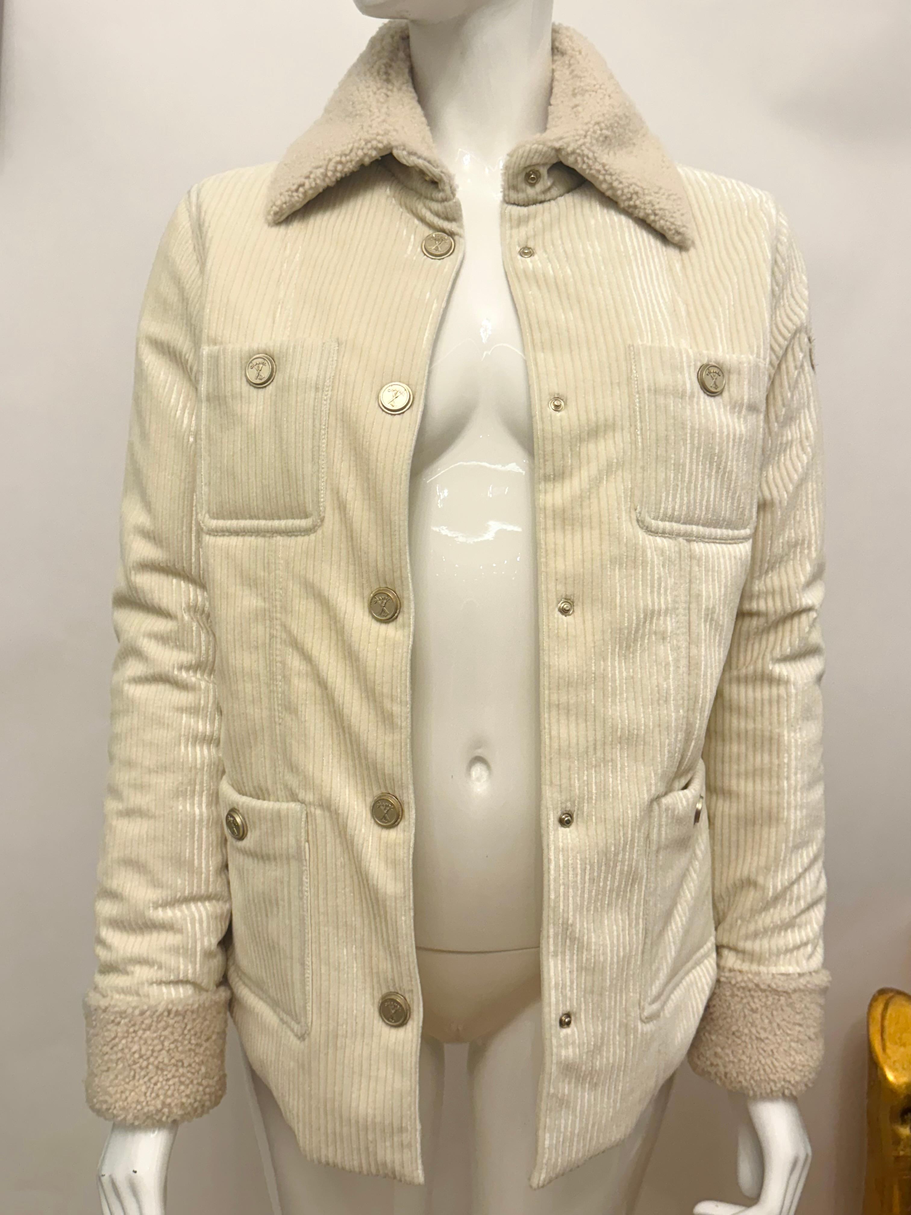 Chanel Coco Neige 2019 giacca in piuma d'oca e shearling in vendita 5