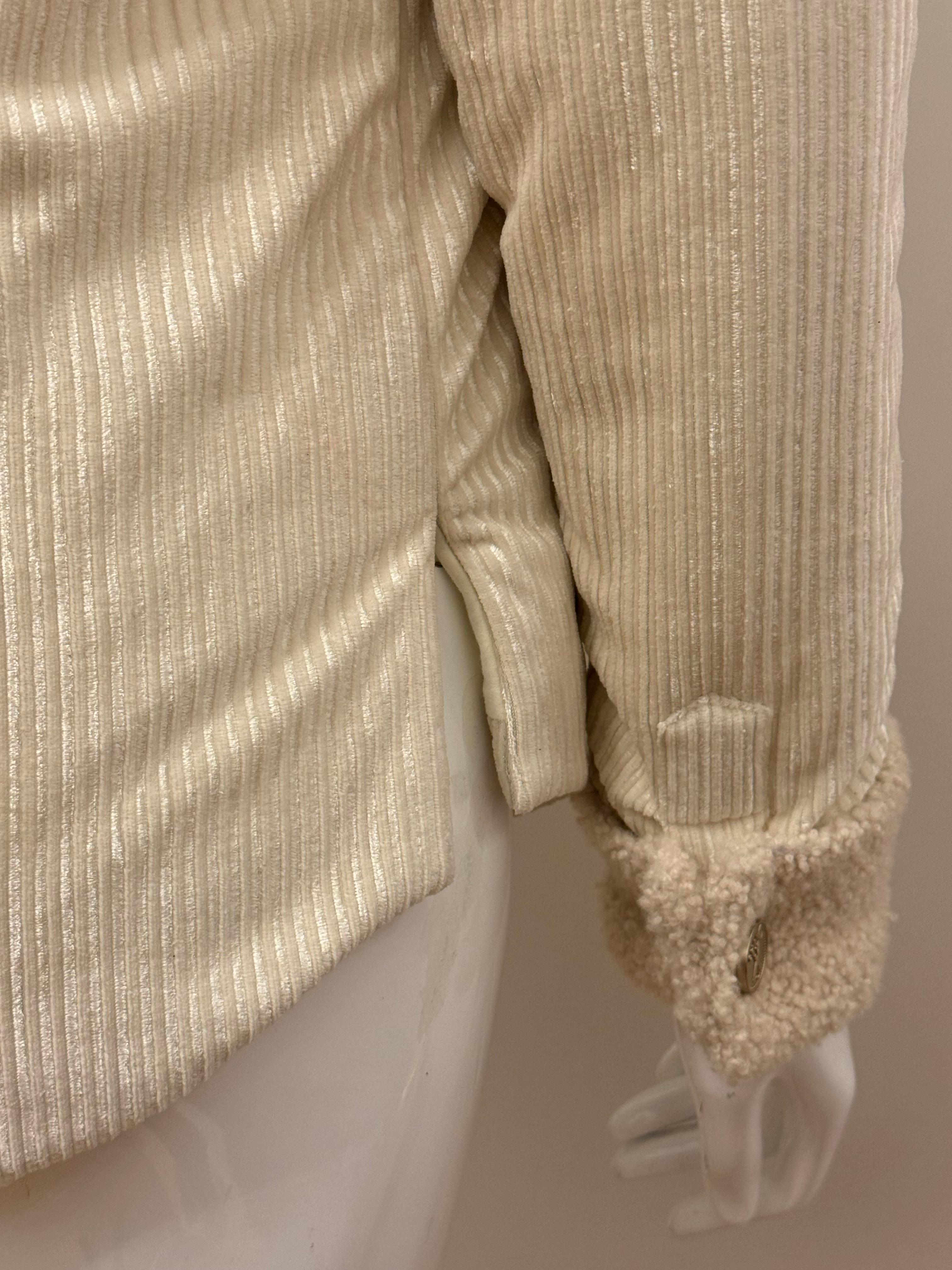 Chanel Coco Neige 2019 giacca in piuma d'oca e shearling in vendita 7