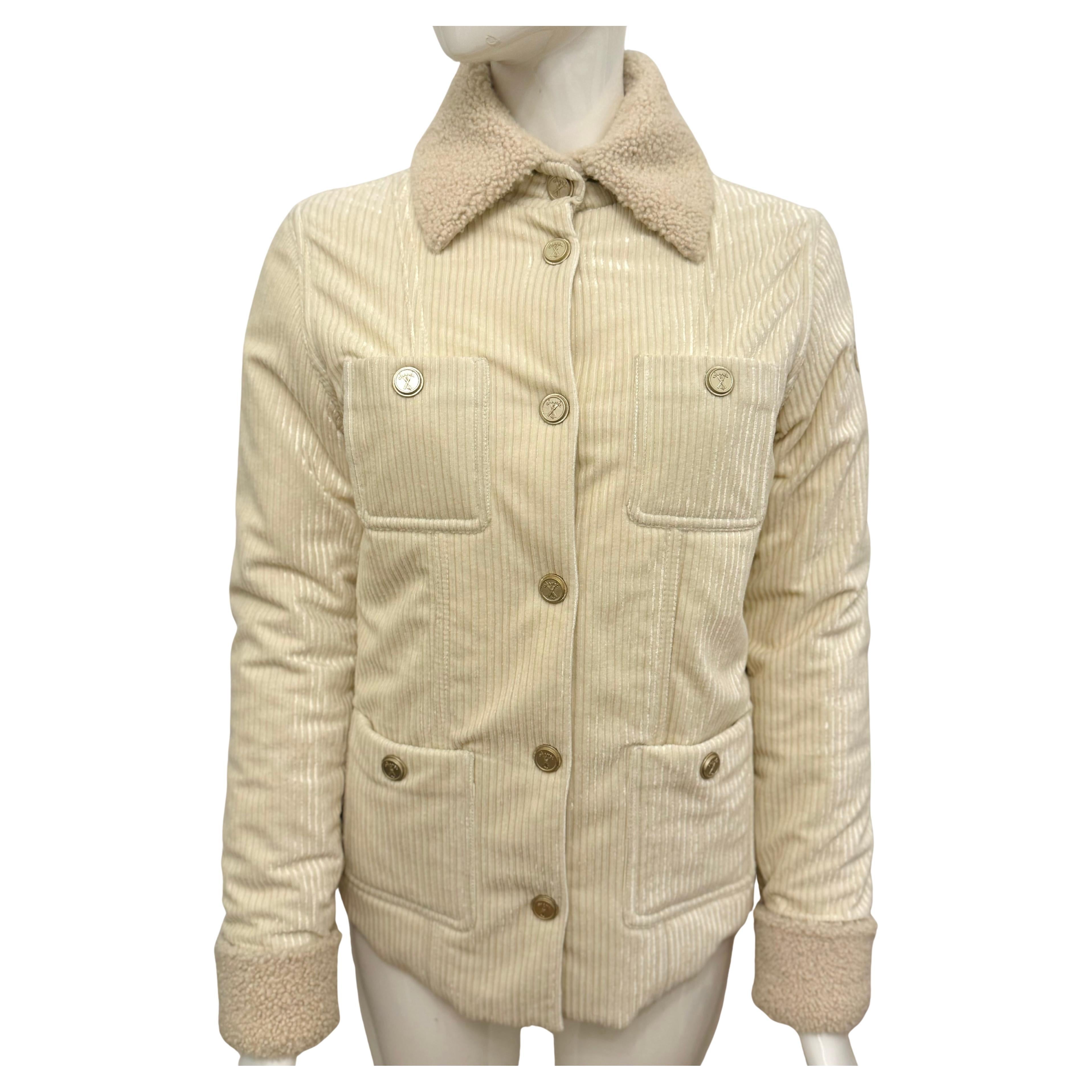 Chanel Coco Neige 2019 giacca in piuma d
oca e shearling in vendita