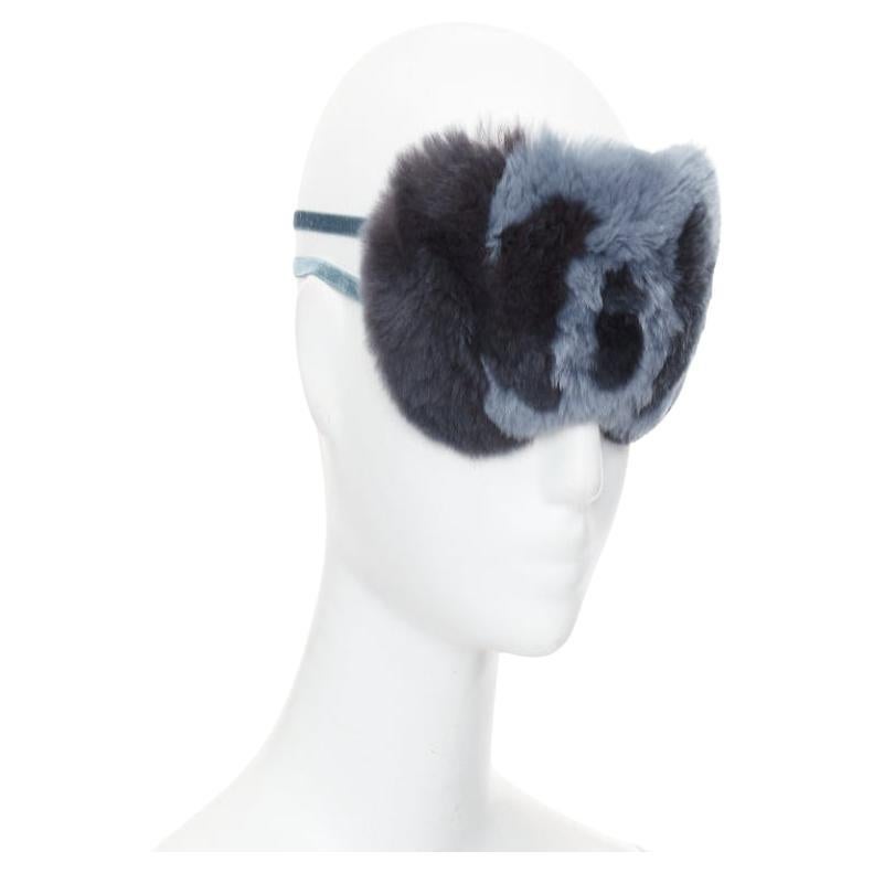 CHANEL Coco Neige máscara de ojos de piel azul marino negra con logotipo CC en venta