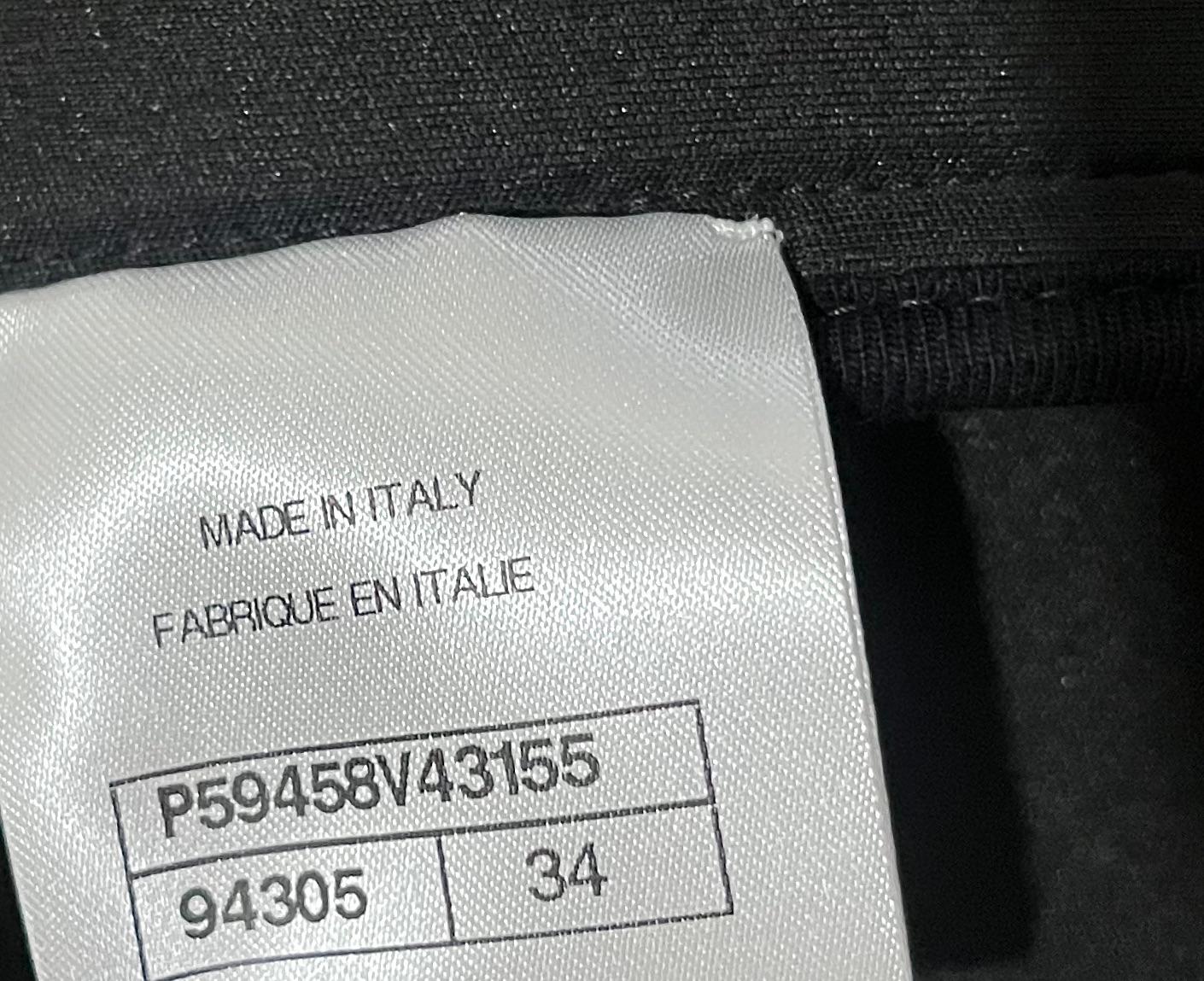 Chanel Coco Neige Veloursjacke mit Kordelzug und Reißverschluss 2018 im Angebot 5