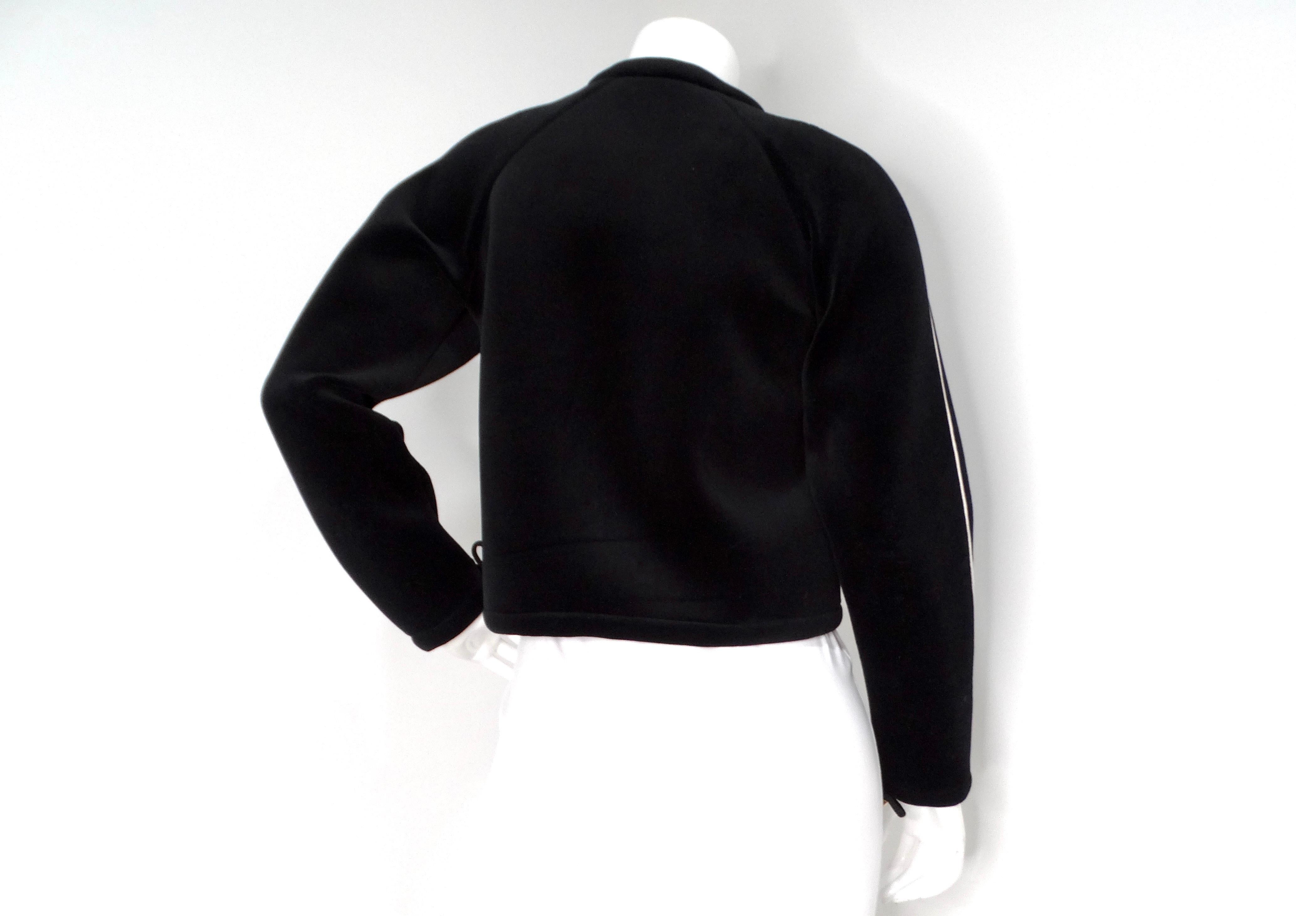 Chanel Coco Neige Veloursjacke mit Kordelzug und Reißverschluss 2018 im Angebot 1