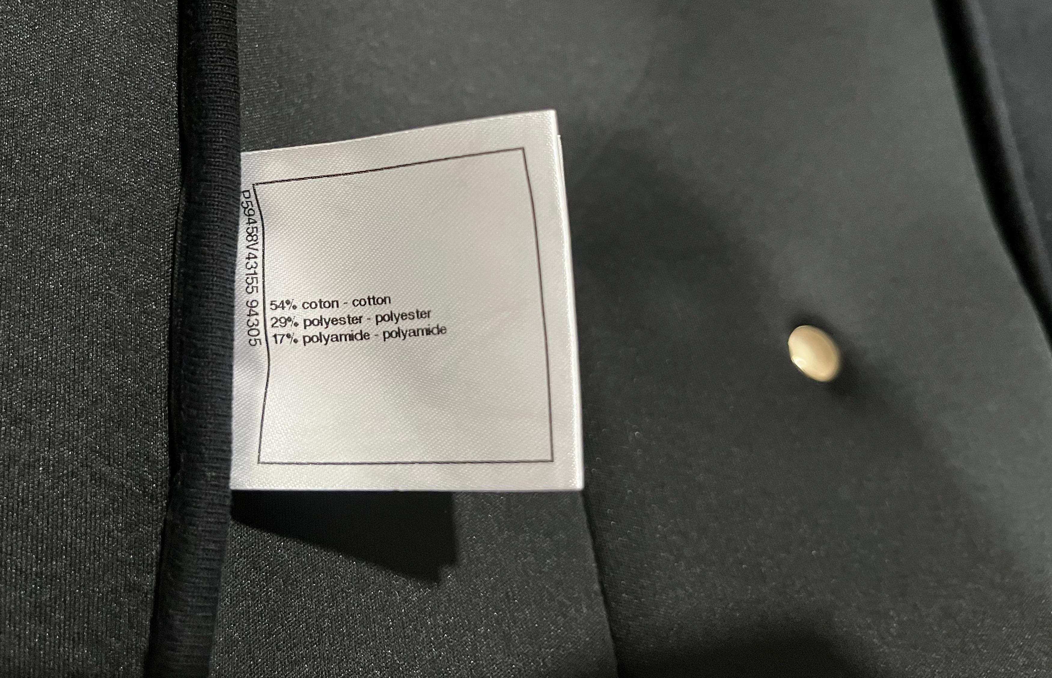 Chanel Coco Neige Veloursjacke mit Kordelzug und Reißverschluss 2018 im Angebot 3