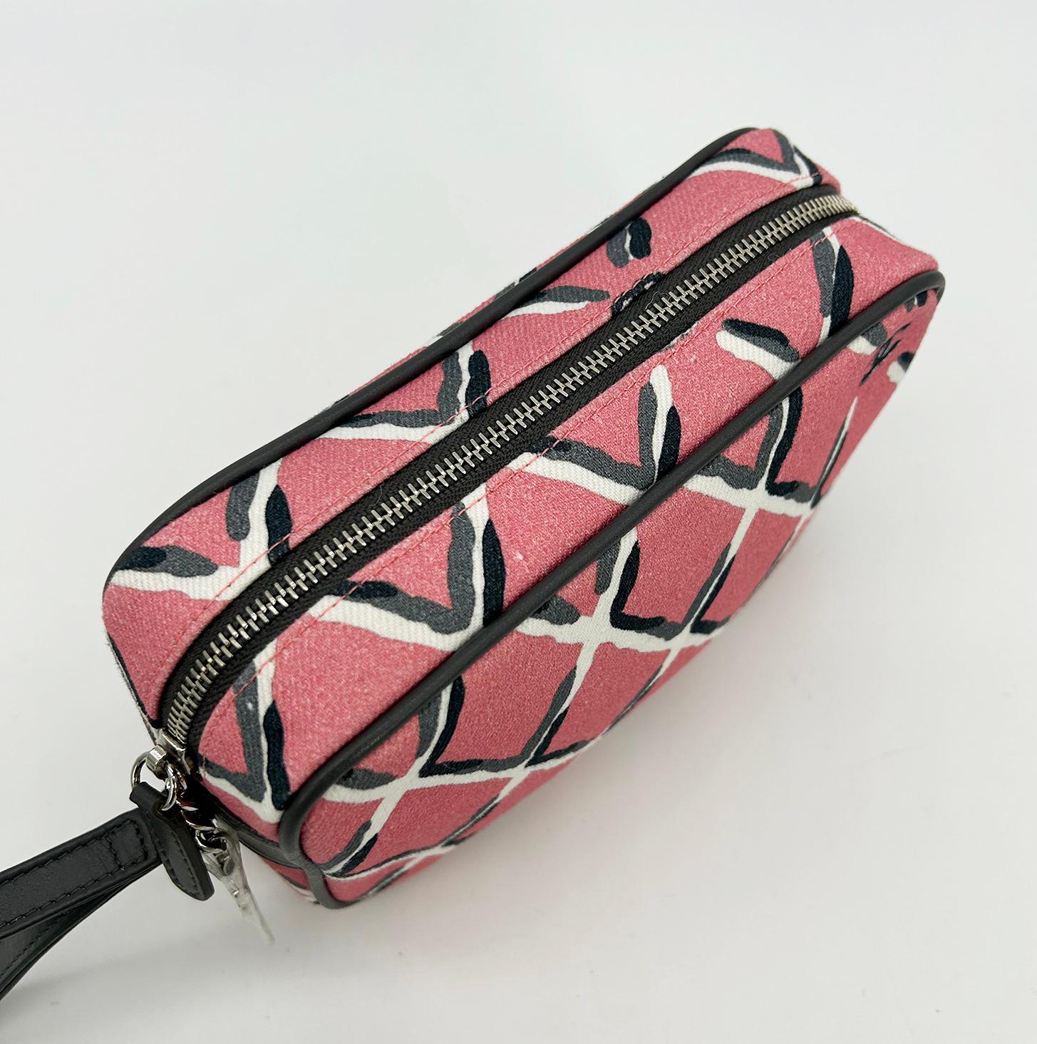 Chanel Coco Rosa Canvas Strandbeutel-Armband aus Segeltuch im Angebot 2