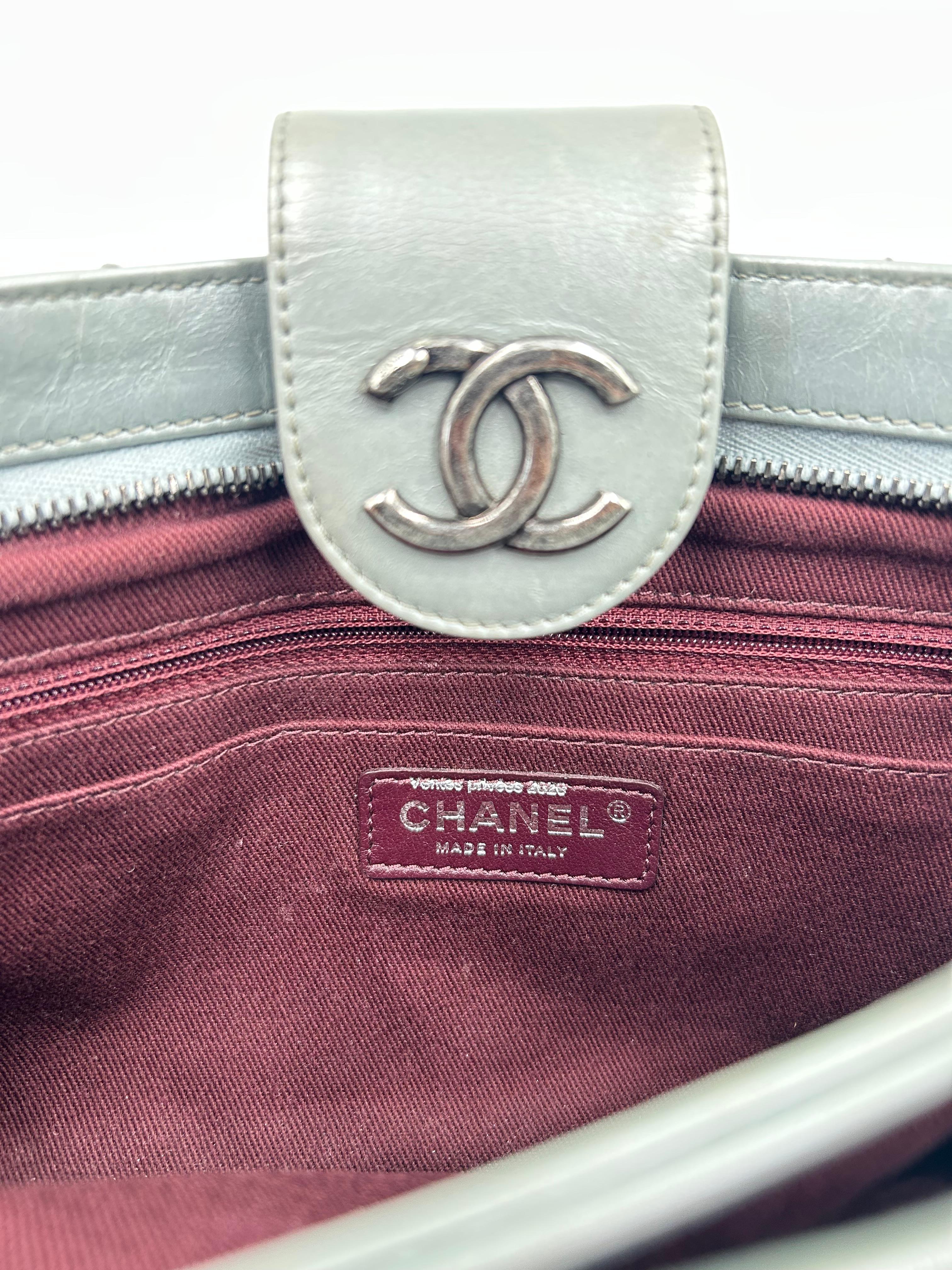 Chanel Coco Pleats Pochette Grigio Metallizzato 2008 in vendita 5