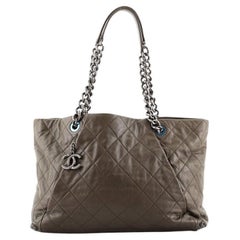 Chanel Coco Falten Tote aus gestepptem Kalbsleder groß