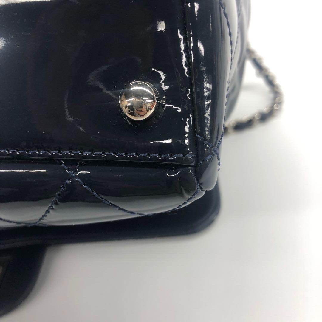 Chanel Coco Shine Small Tote Nero Trapuntato in Pelle Vernice Hardware Argento 2014-1 in vendita 8