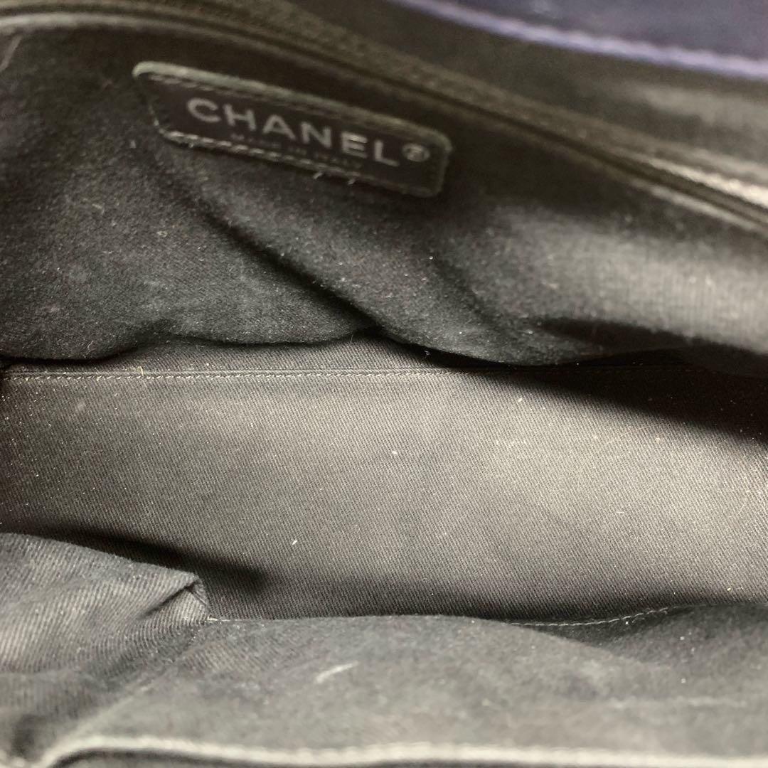 Chanel Coco Shine Small Tote Nero Trapuntato in Pelle Vernice Hardware Argento 2014-1 in vendita 12