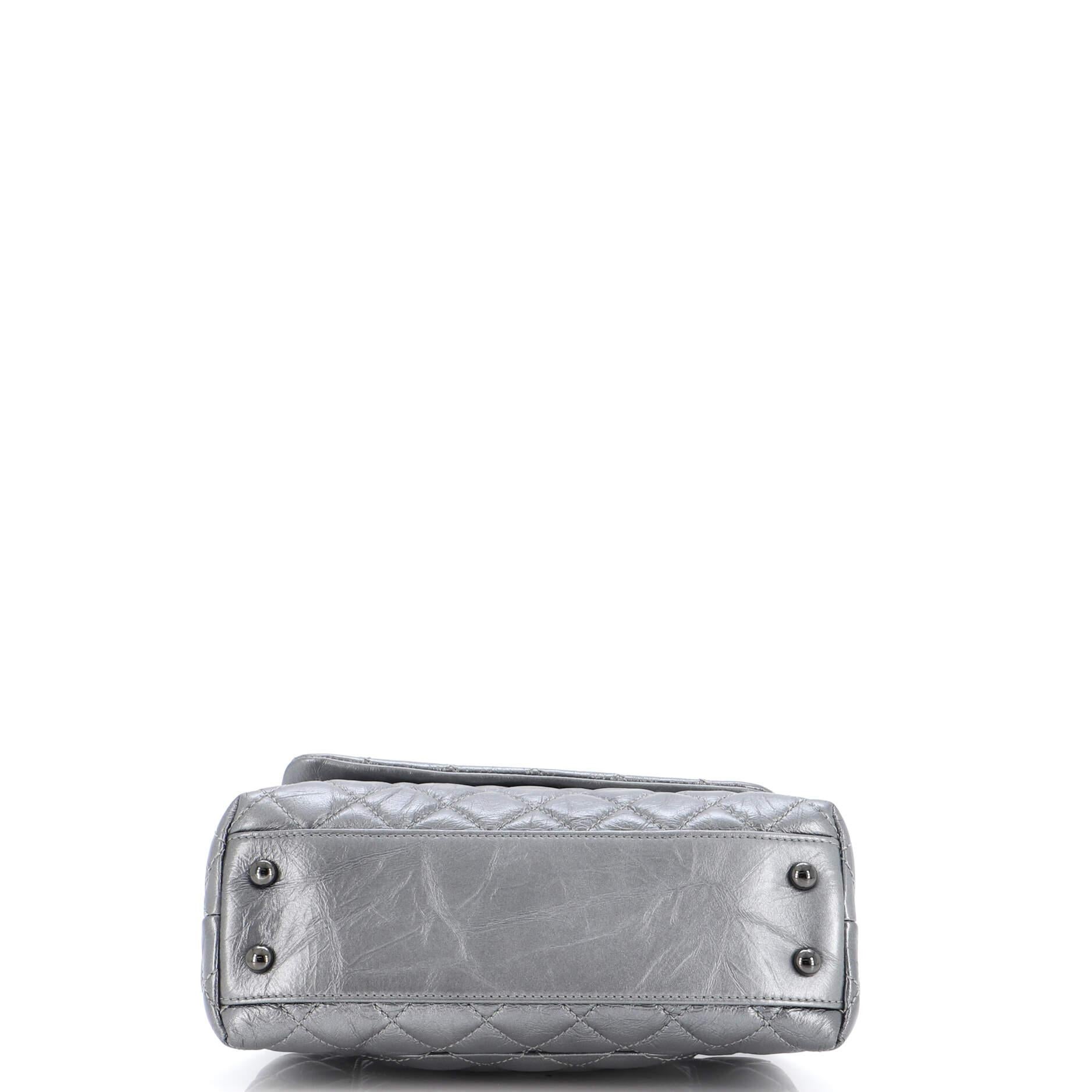 Chanel Coco Top Handle Tasche aus gestepptem gealtertem Kalbsleder Mini im Angebot 1