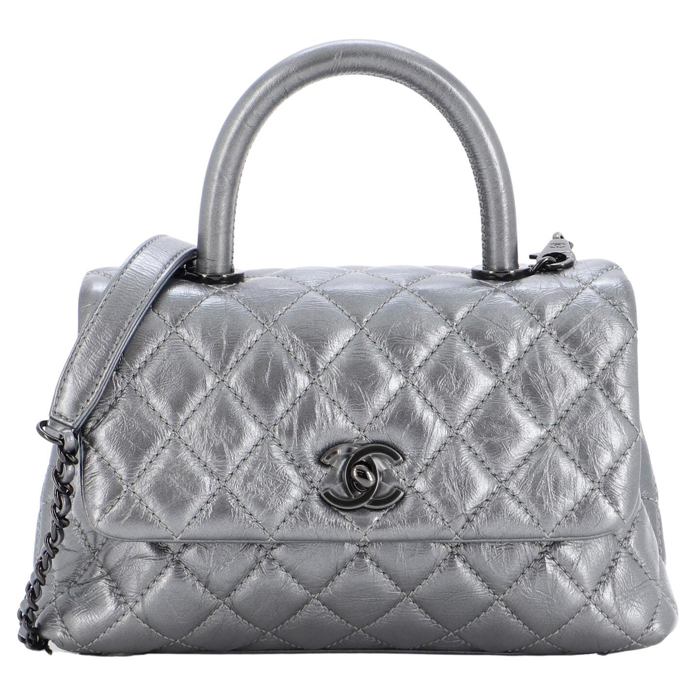 Chanel Coco Top Handle Tasche aus gestepptem gealtertem Kalbsleder Mini im Angebot