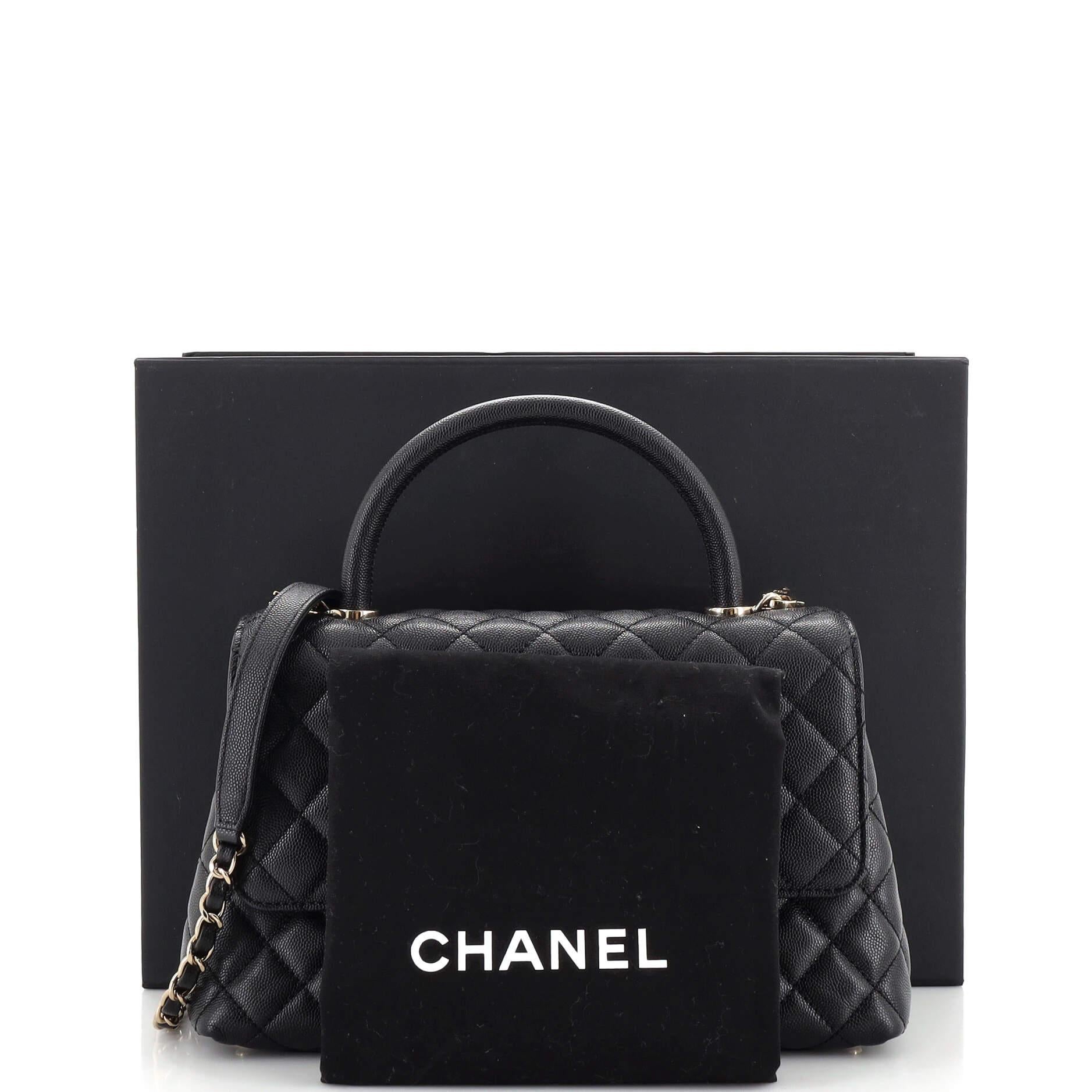 Condition: Great. Light wear on base corners, creasing on shoulder pad. Minor wear and scuffs in interior, scratches on hardware.
Accessories: Dust Bag, Box, With Strap
Measurements: Handle Drop 3.5