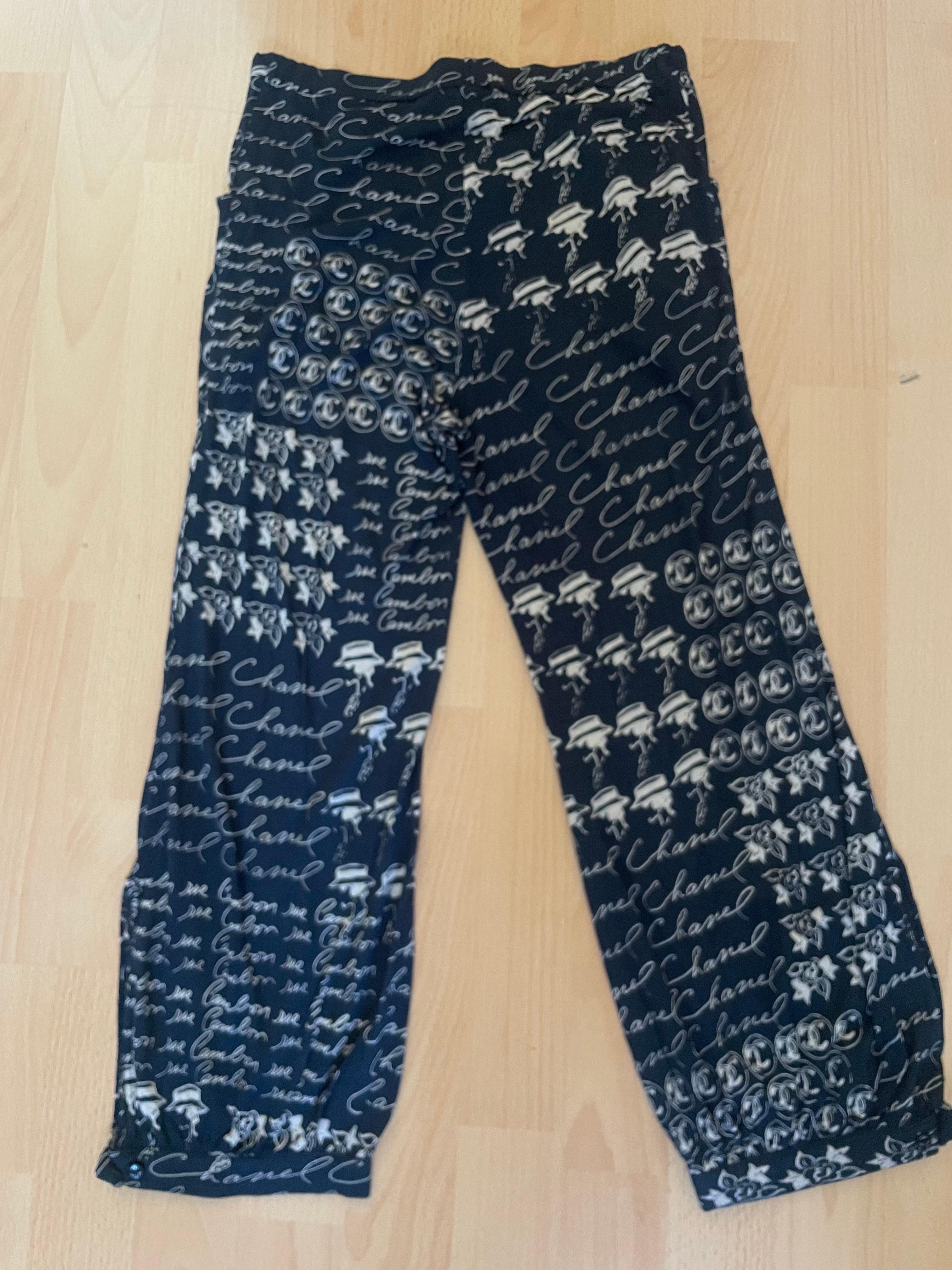 CHANEL. Pantalon Coco Cambon CC logo en vente 1