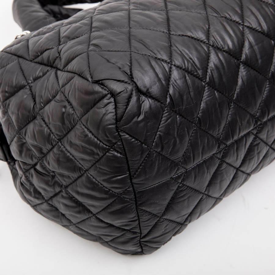 CHANEL Cocoon Bag in Black Quilted Parachute Fabric In Excellent Condition In Paris, FR