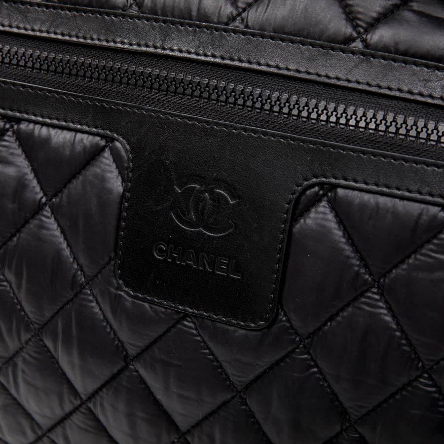 CHANEL Cocoon Bag in Black Quilted Parachute Fabric 2