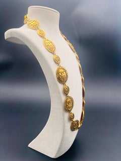 Chanel Coin crown sautoir necklace 1980 Paris