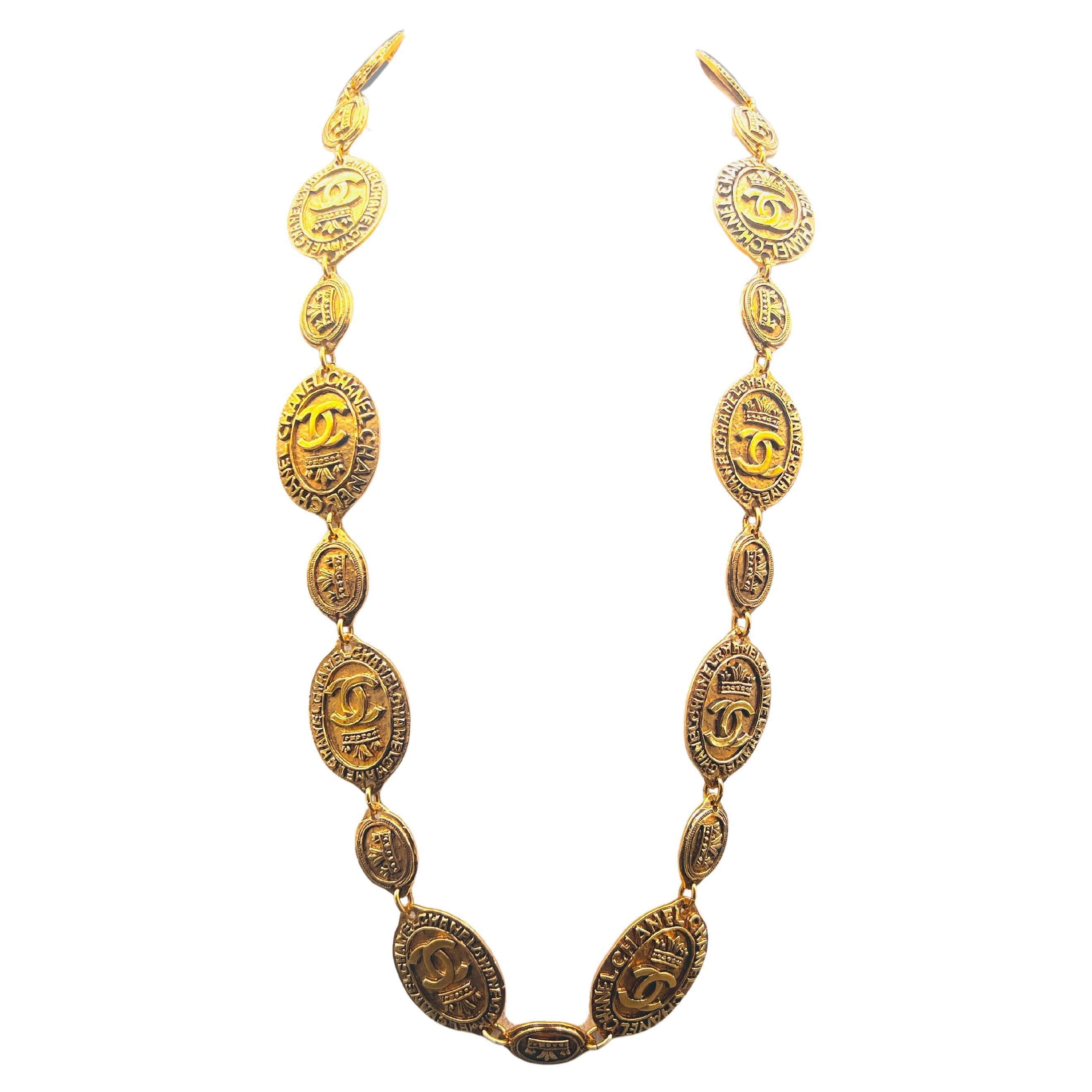 Chanel Coin crown sautoir necklace 1980 Paris