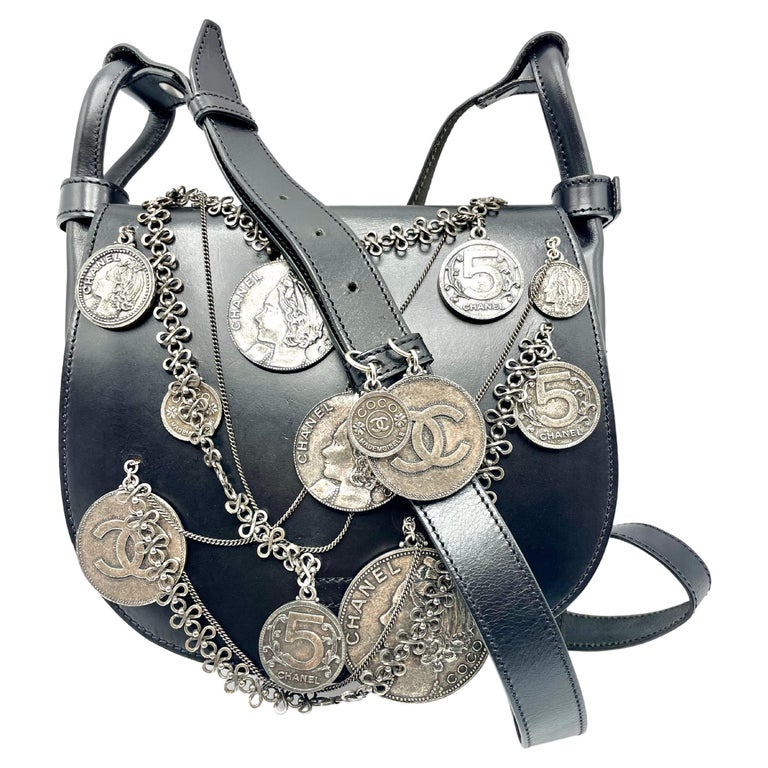 Chanel Boucle Bag - 6 For Sale on 1stDibs  boucle handbag, boucle bags,  boucle purse