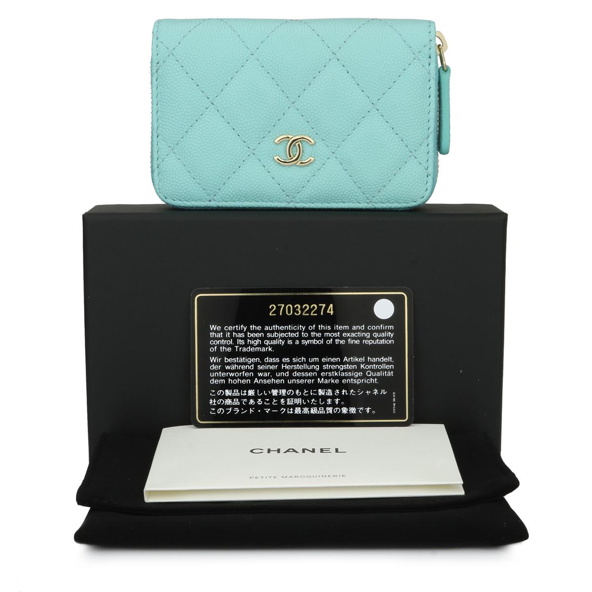 Authentic CHANEL Classic Coin Purse/ Small Zip Wallet Tiffany Blue Caviar with Light Gold Hardware 2018.

This stunning zippy wallet is in a brand new condition, the wallet still holds its original shape, and the hardware is still very