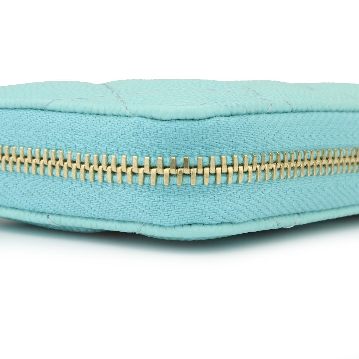CHANEL Coin Purse Tiffany Blue Caviar with Light Gold Hardware 2018 In New Condition In Huddersfield, GB