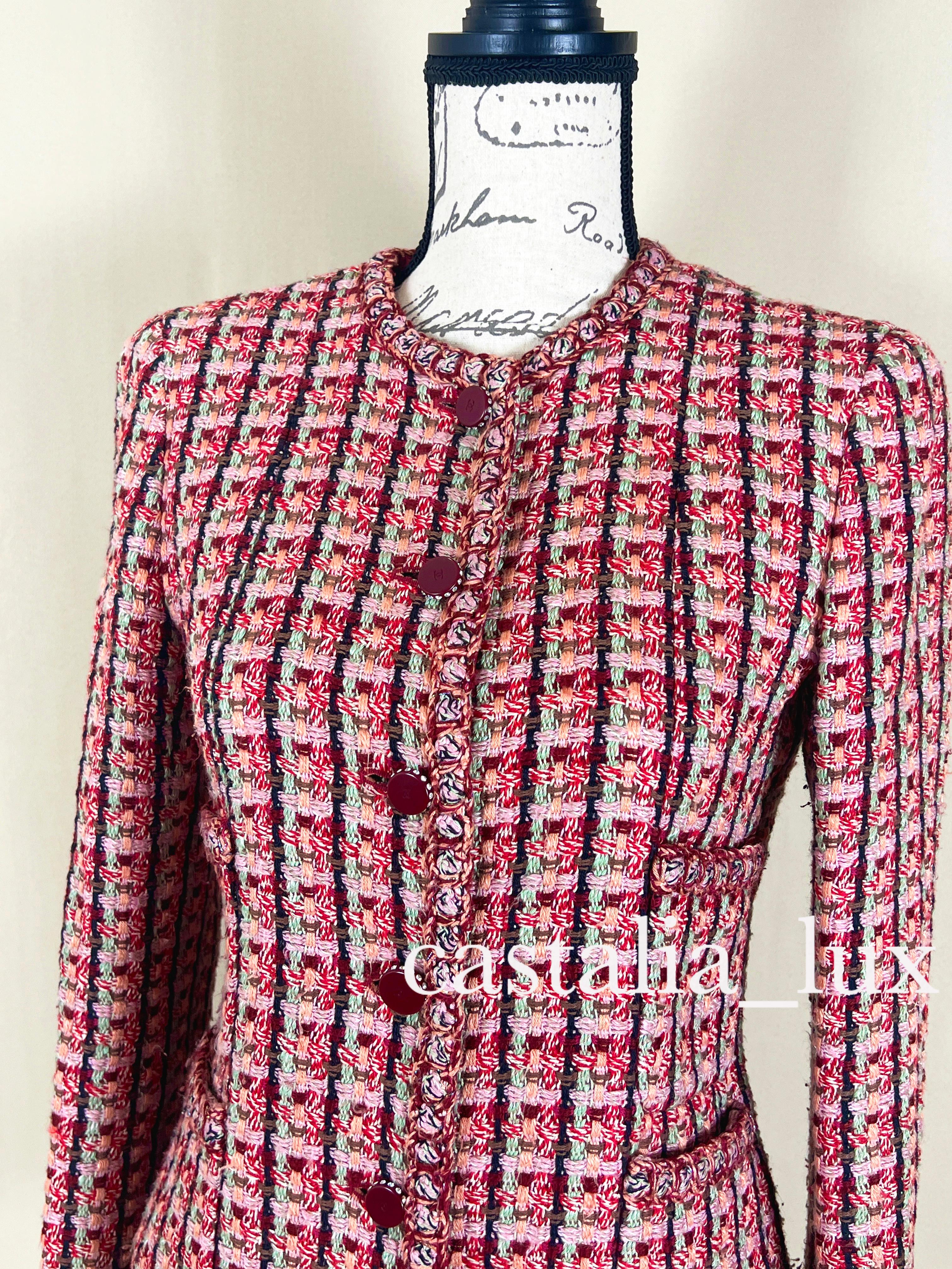 Chanel Collectible 4-Pockets Tweed Jacket In Excellent Condition For Sale In Dubai, AE