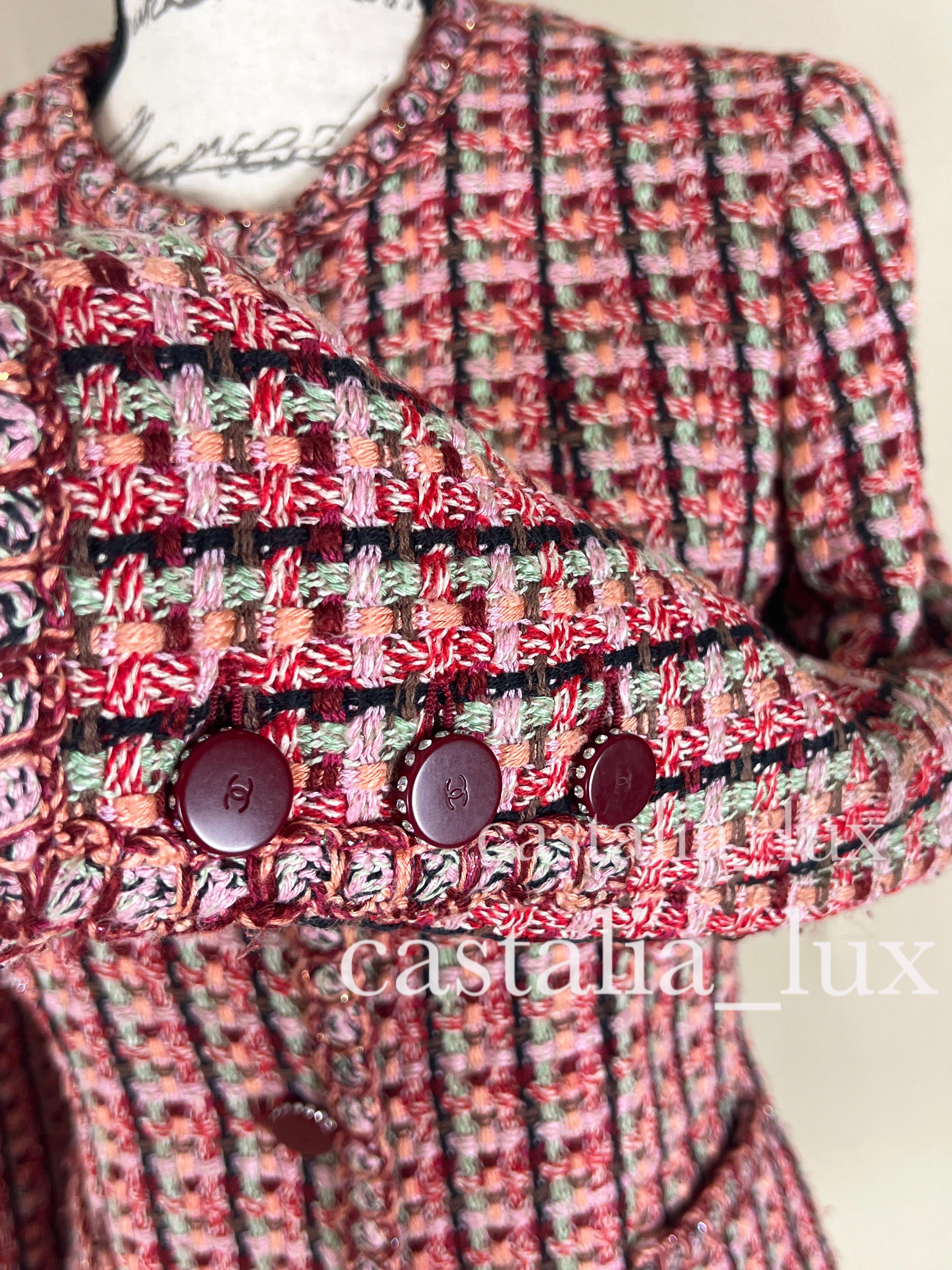 Chanel Collectible 4-Pockets Tweed Jacket For Sale 1